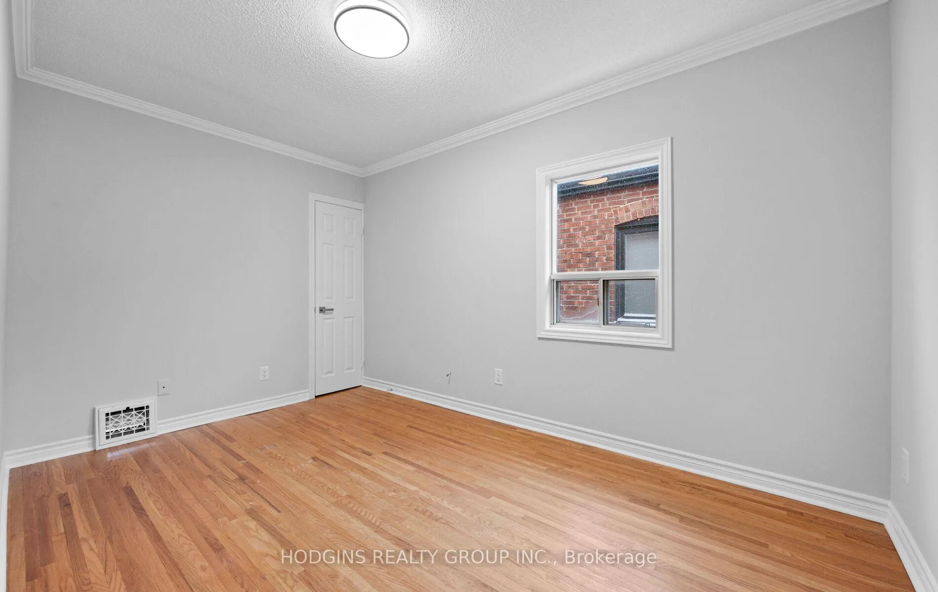 Photo 21 of 42 Durant Avenue, Toronto, Danforth Village-East York — HOMEH