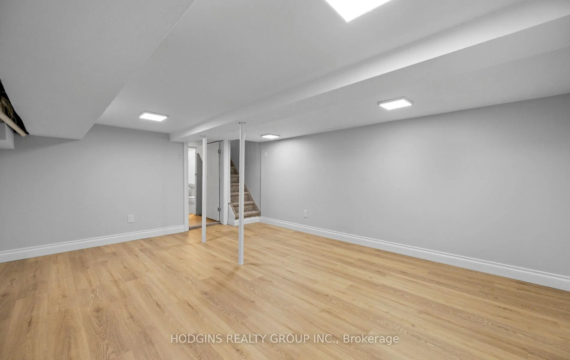 Photo 24 of 42 Durant Avenue, Toronto, Danforth Village-East York — HOMEH