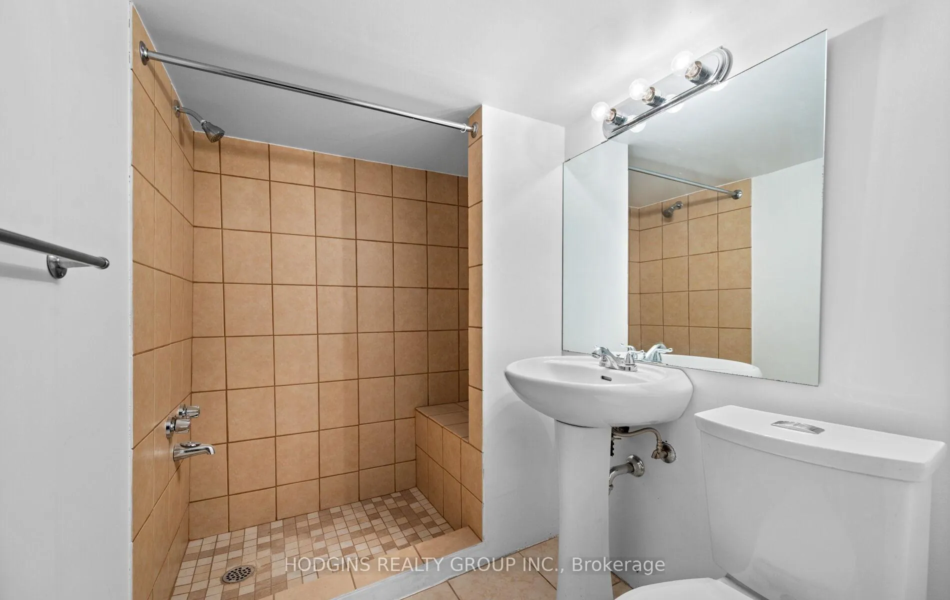 Photo 26 of 42 Durant Avenue, Toronto, Danforth Village-East York — HOMEH
