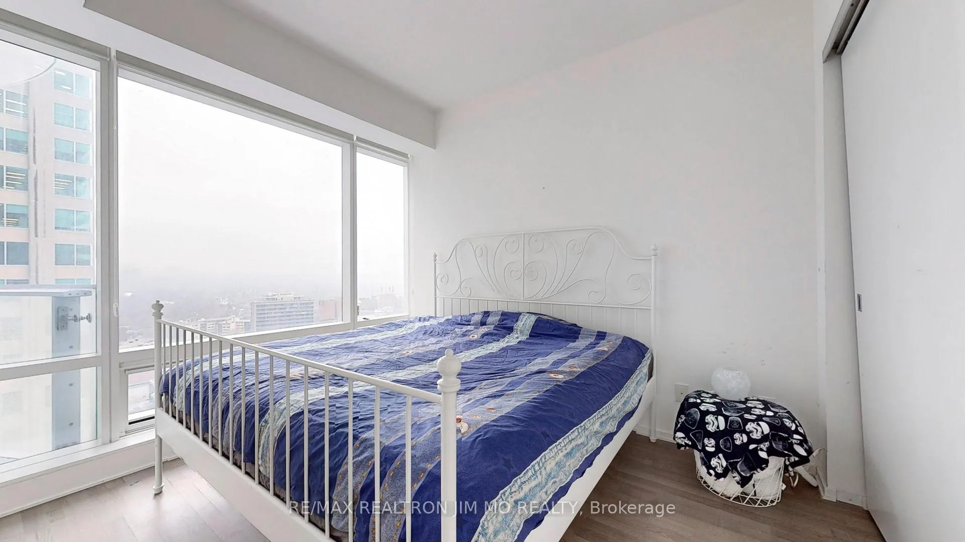 Photo 11 of Unit 1712, 1 Bloor Street E, Toronto, Church-Yonge Corridor — HOMEH
