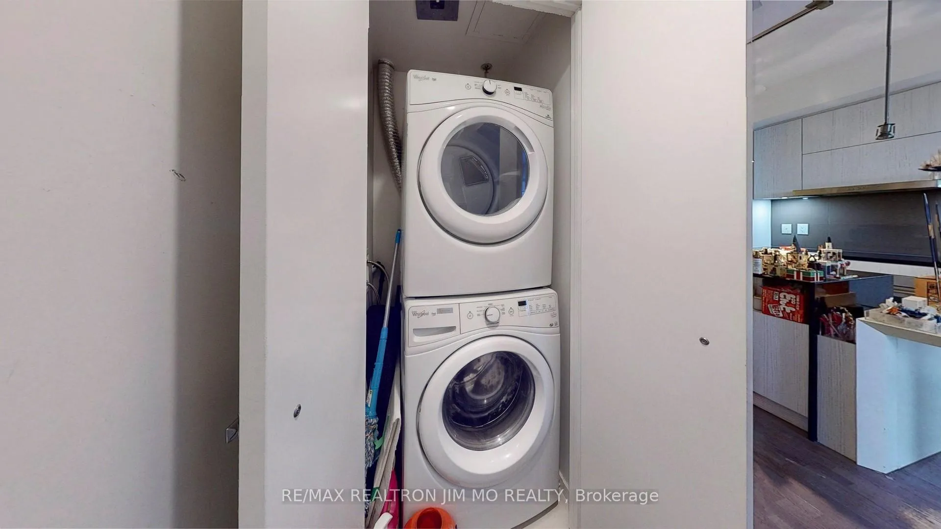 Photo 16 of Unit 1712, 1 Bloor Street E, Toronto, Church-Yonge Corridor — HOMEH
