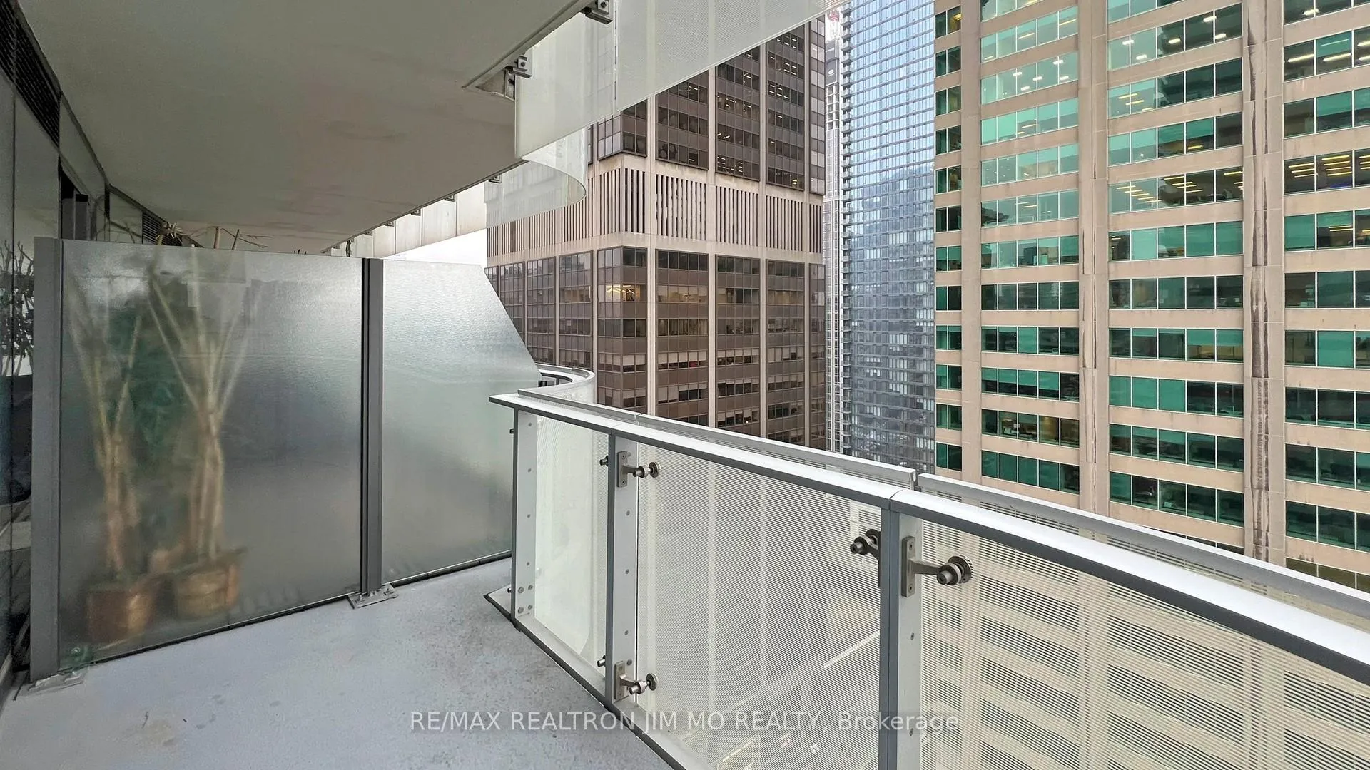 Photo 20 of Unit 1712, 1 Bloor Street E, Toronto, Church-Yonge Corridor — HOMEH