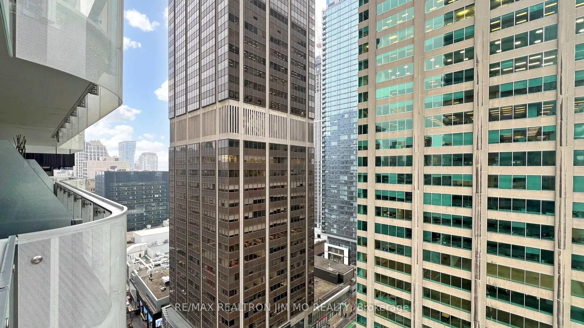 Photo 25 of Unit 1712, 1 Bloor Street E, Toronto, Church-Yonge Corridor — HOMEH