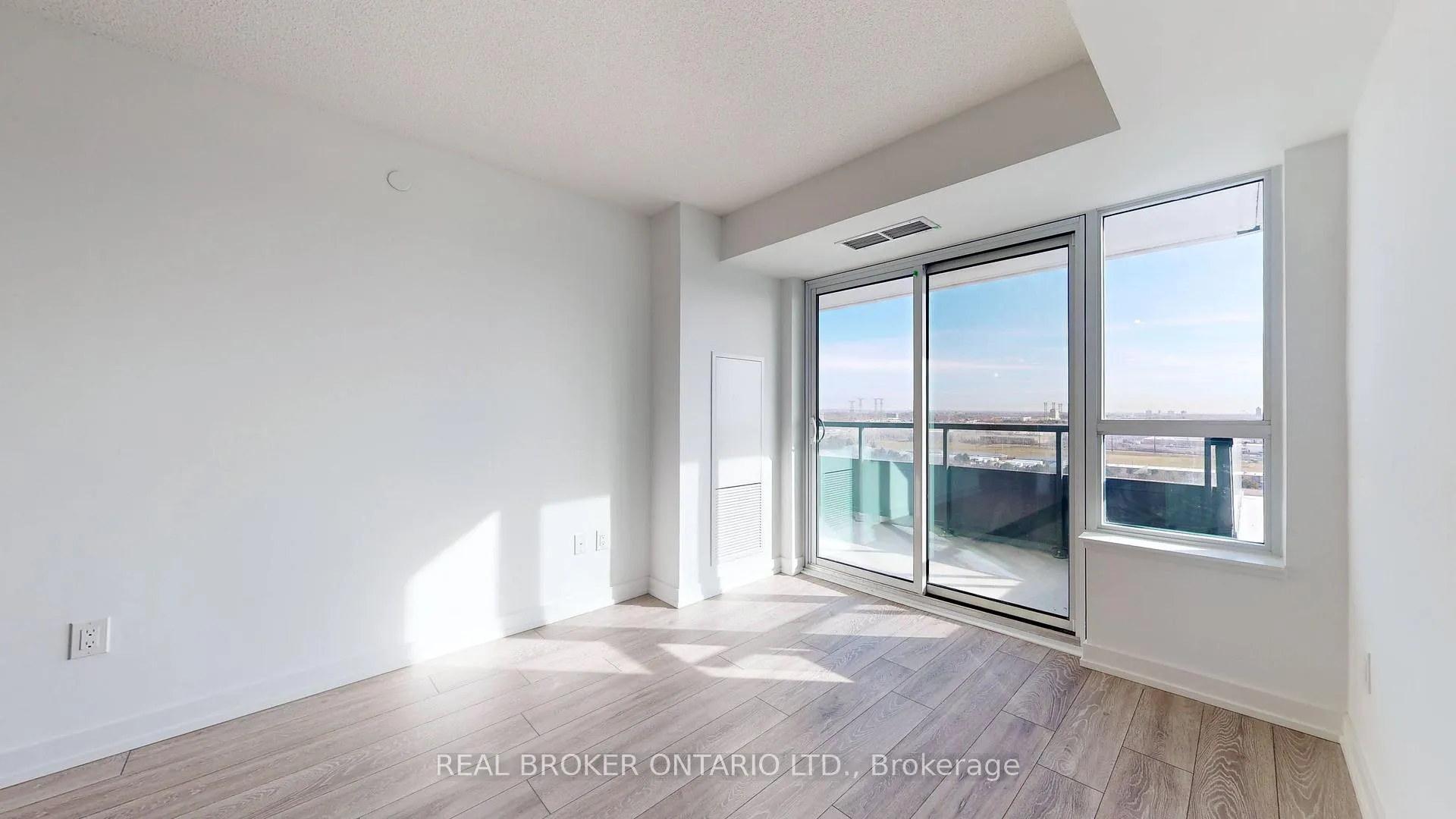 Photo 7 of Unit 1501, 1455 Celebration Drive, Pickering, Bay Ridges — HOMEH