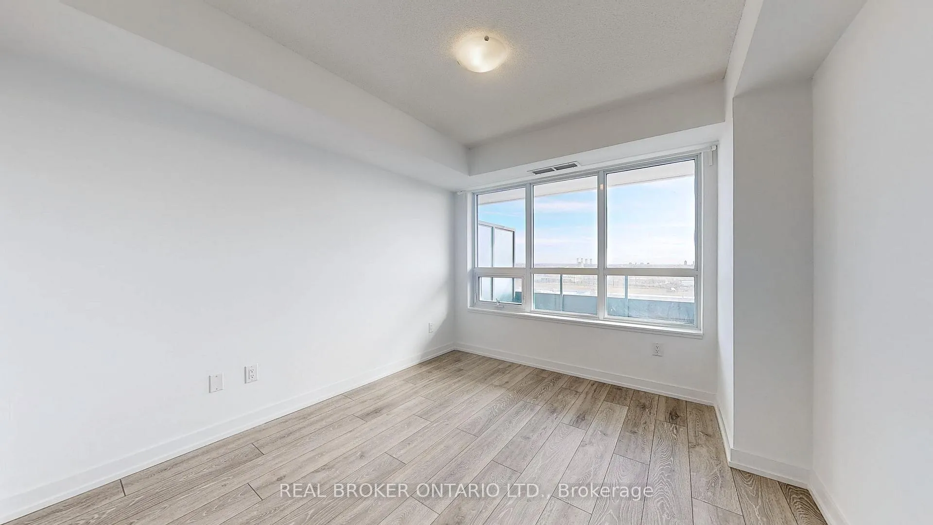 Photo 10 of Unit 1501, 1455 Celebration Drive, Pickering, Bay Ridges — HOMEH