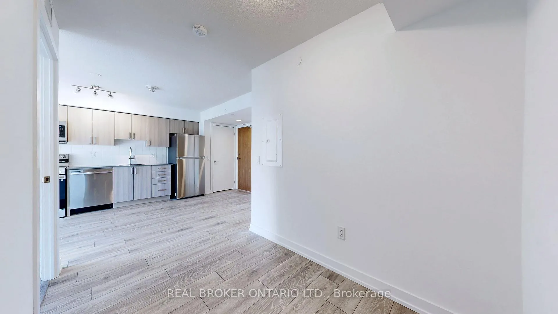 Photo 16 of Unit 1501, 1455 Celebration Drive, Pickering, Bay Ridges — HOMEH
