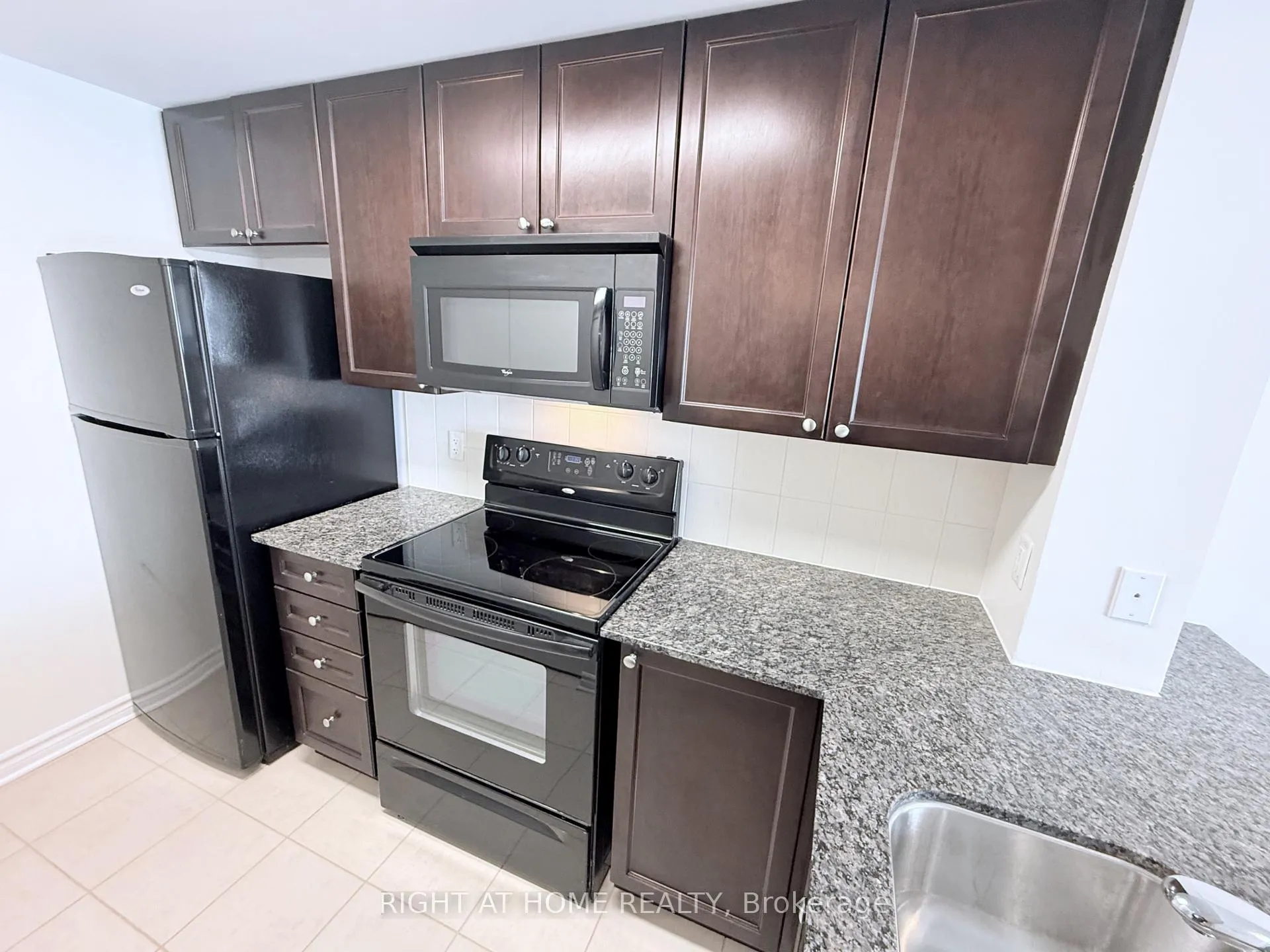 Photo 8 of Unit 319, 250 Lett Street, Ottawa, West Centre Town — HOMEH