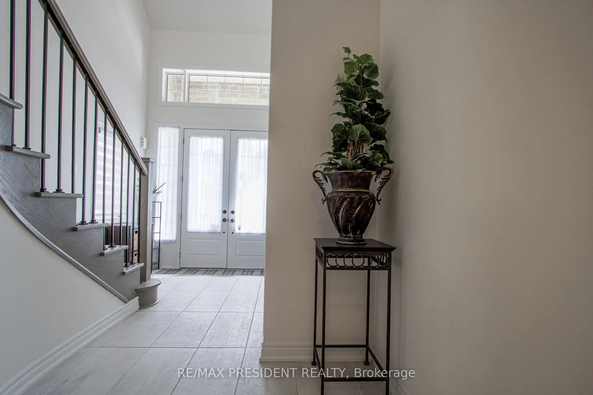 Photo 6 of 3911 Koenig Road, Burlington, Alton — HOMEH