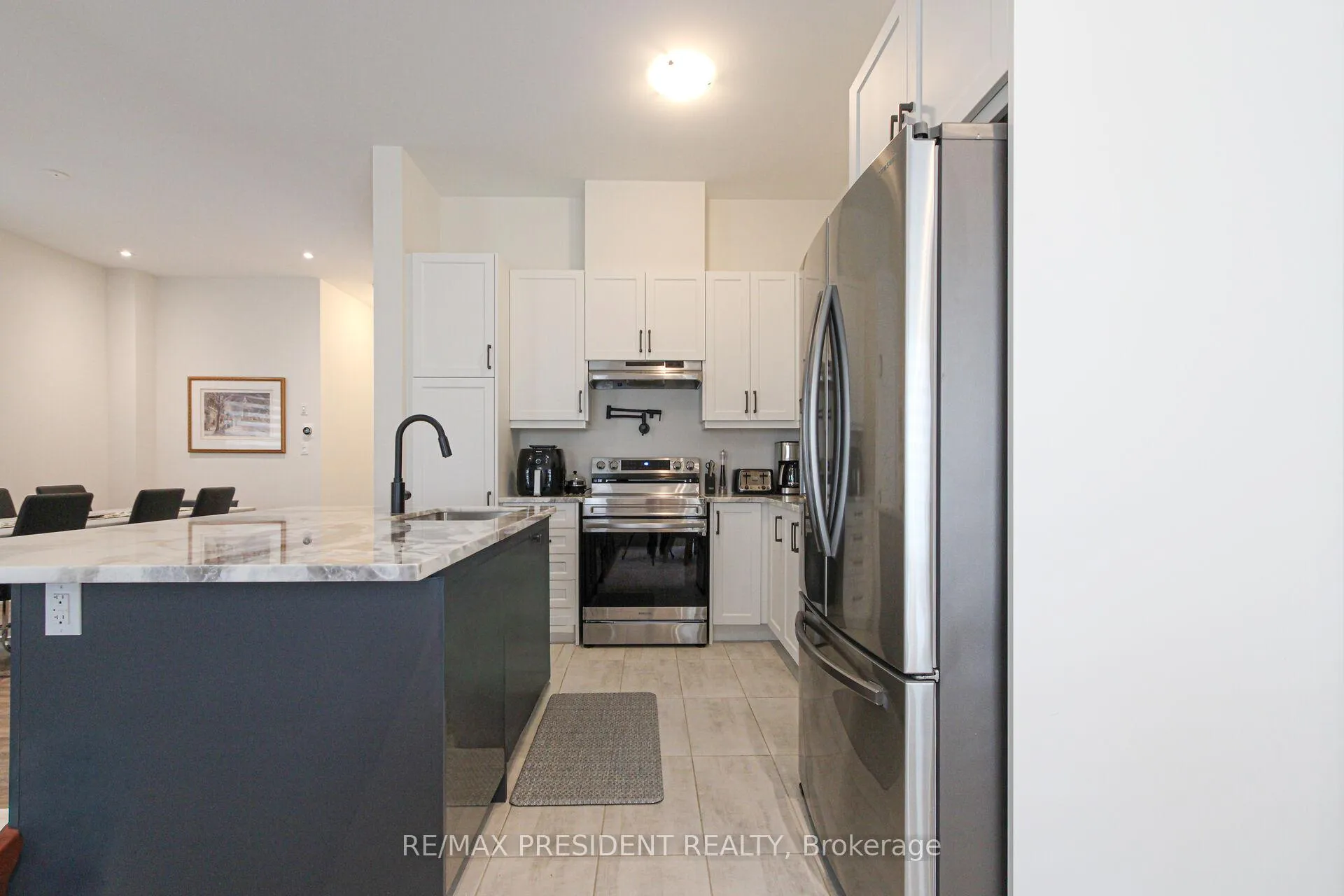 Photo 10 of 3911 Koenig Road, Burlington, Alton — HOMEH