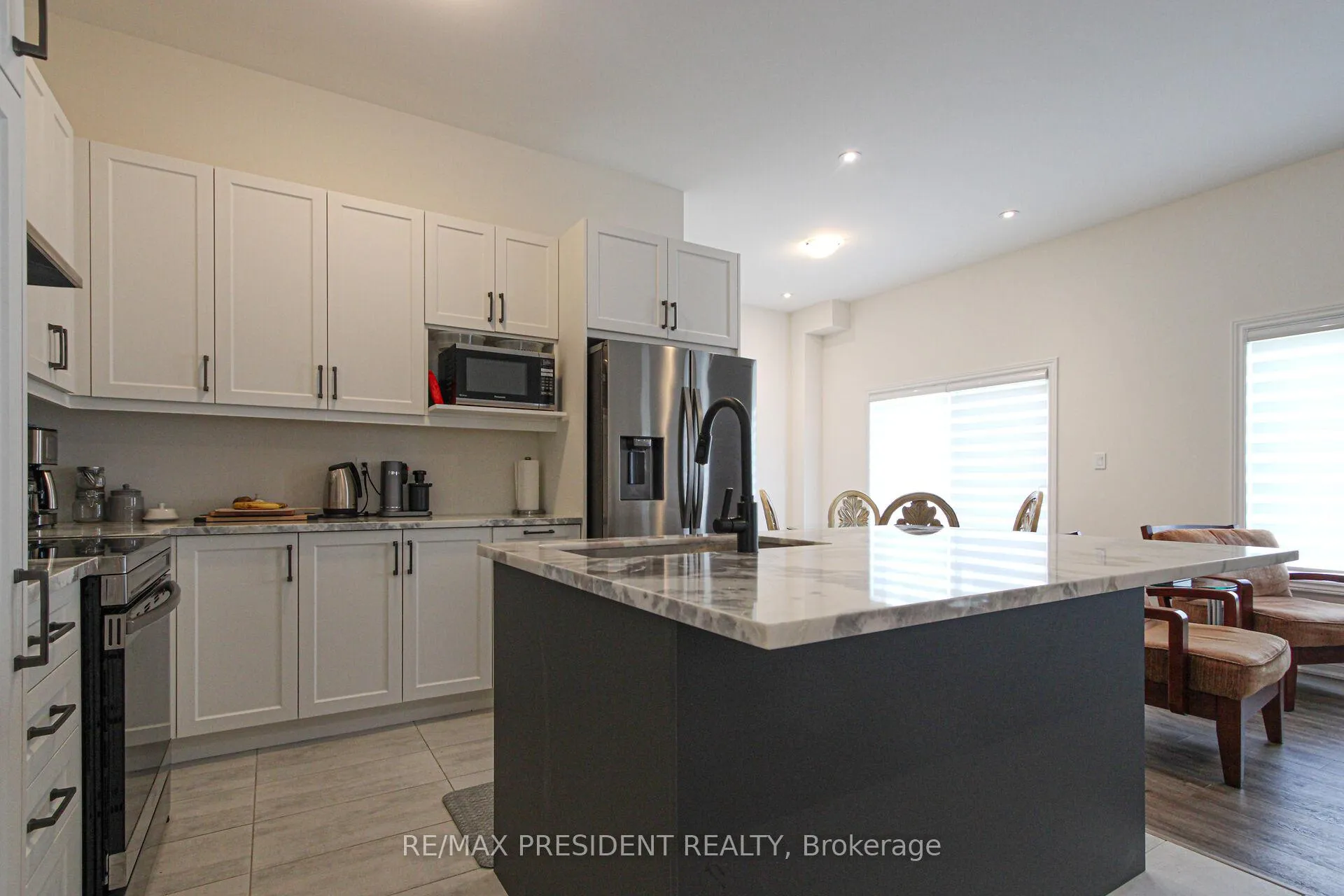 Photo 12 of 3911 Koenig Road, Burlington, Alton — HOMEH