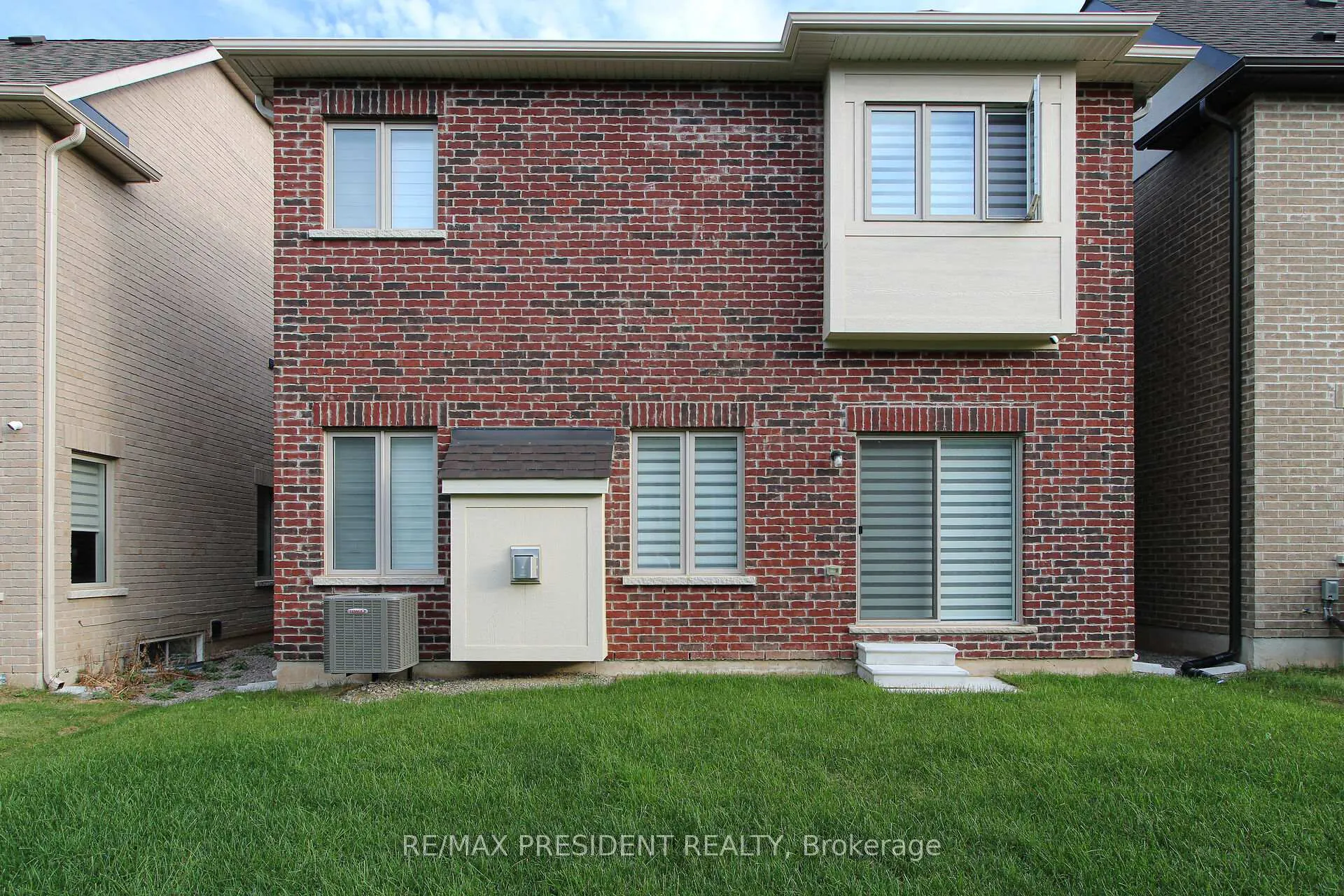 Photo 38 of 3911 Koenig Road, Burlington, Alton — HOMEH