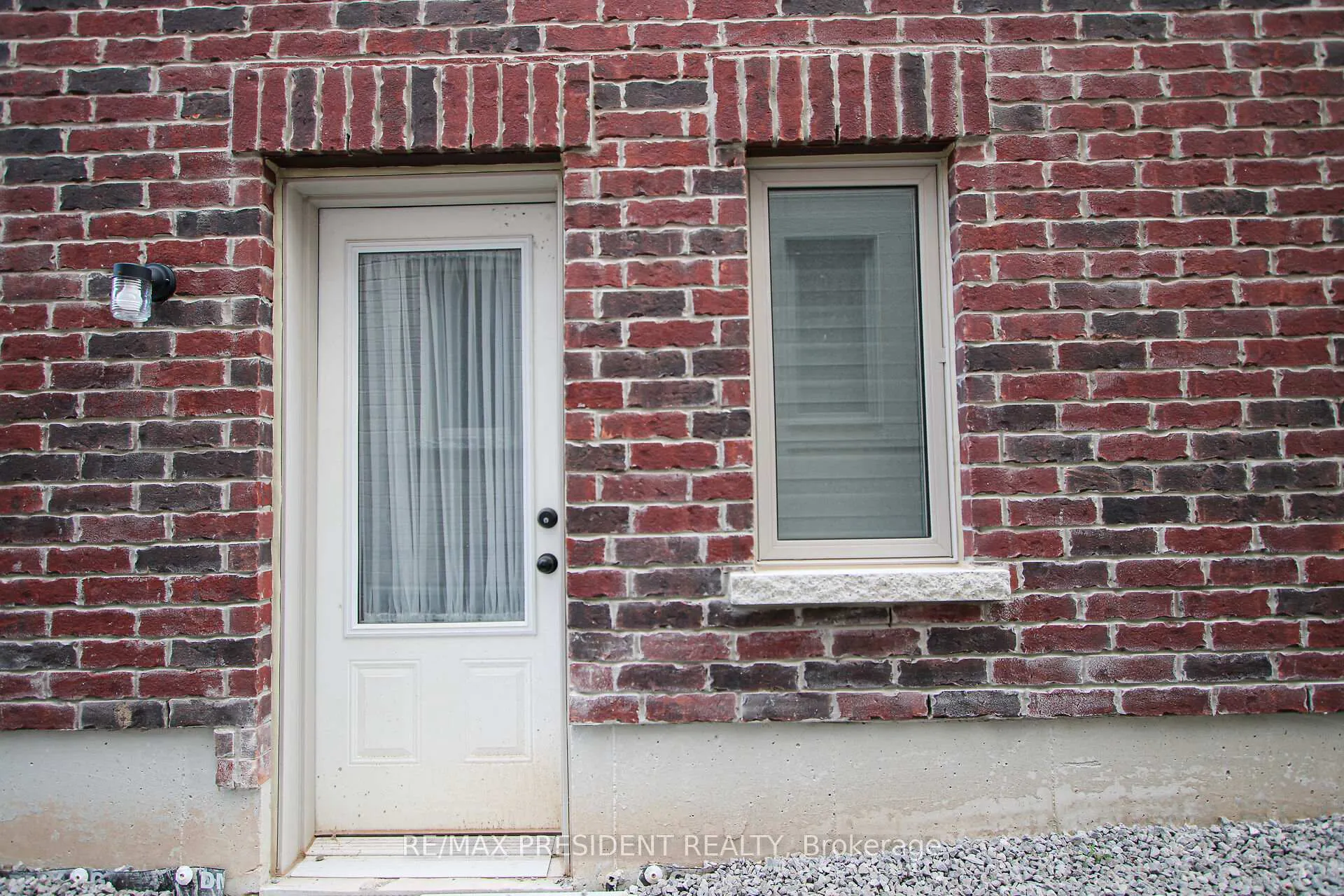 Photo 39 of 3911 Koenig Road, Burlington, Alton — HOMEH