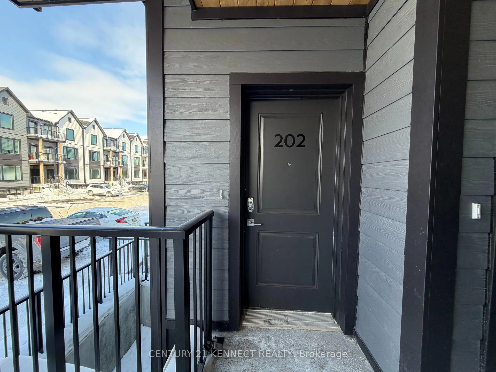 Photo 2 of Unit 202, 708 Woolwich Street, Guelph, Riverside Park — HOMEH