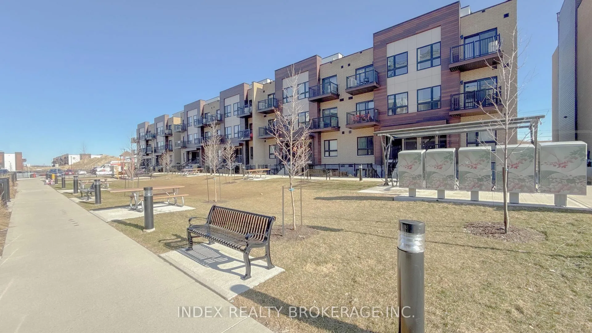 Photo 4 of Unit A2, 10 Palace Street N, Kitchener, Laurentian Hills — HOMEH