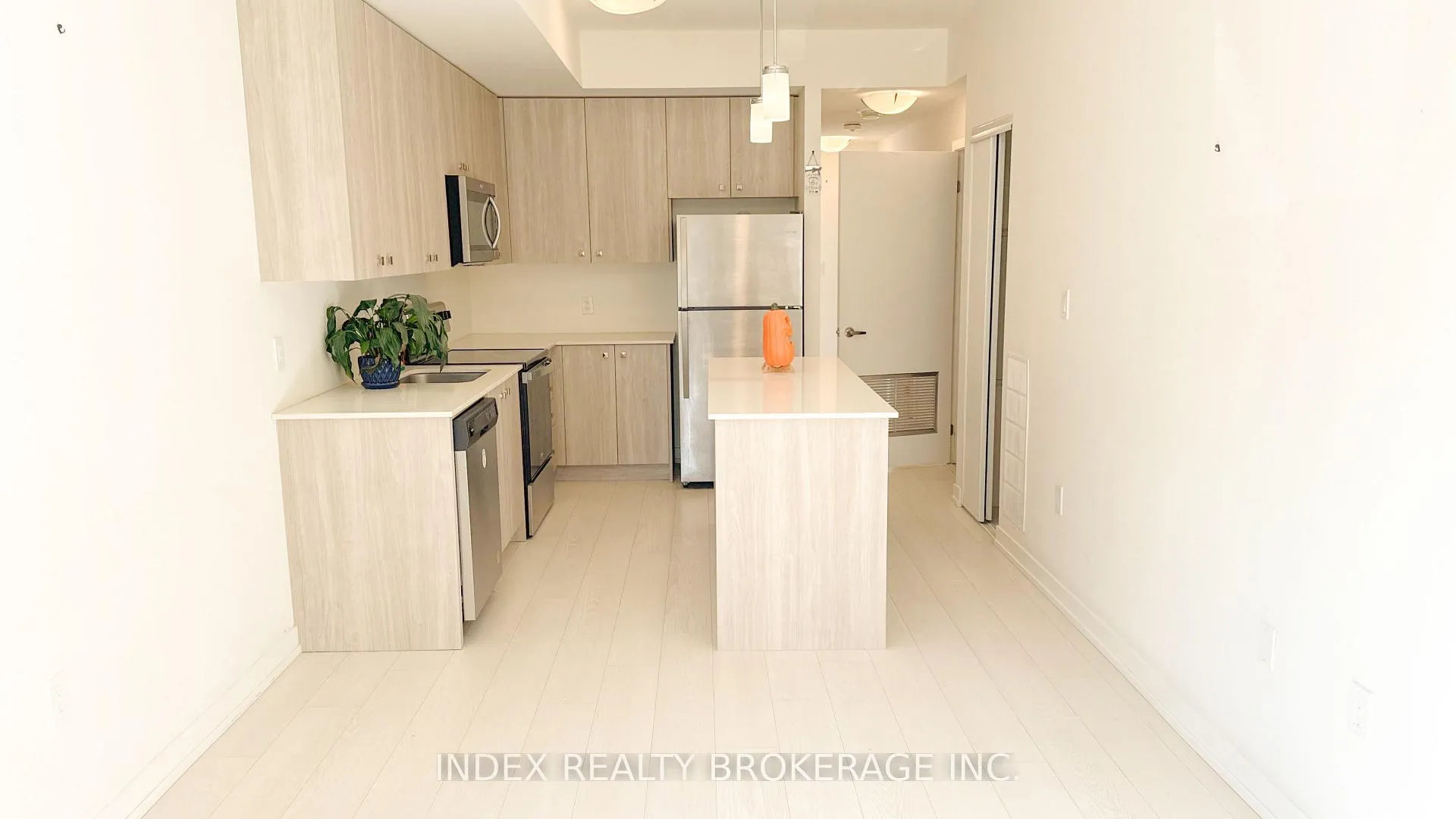 Photo 7 of Unit A2, 10 Palace Street N, Kitchener, Laurentian Hills — HOMEH