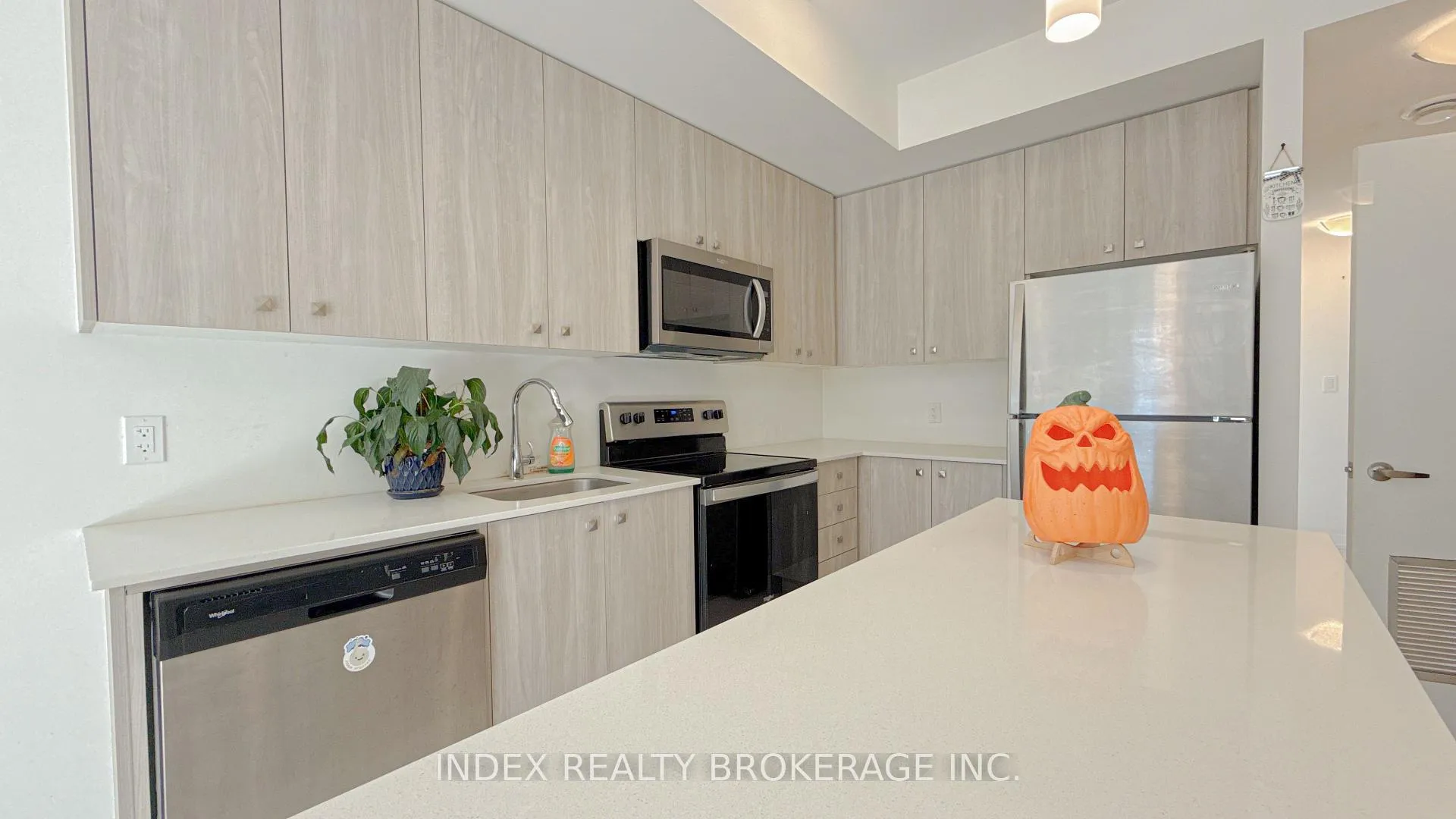 Photo 9 of Unit A2, 10 Palace Street N, Kitchener, Laurentian Hills — HOMEH