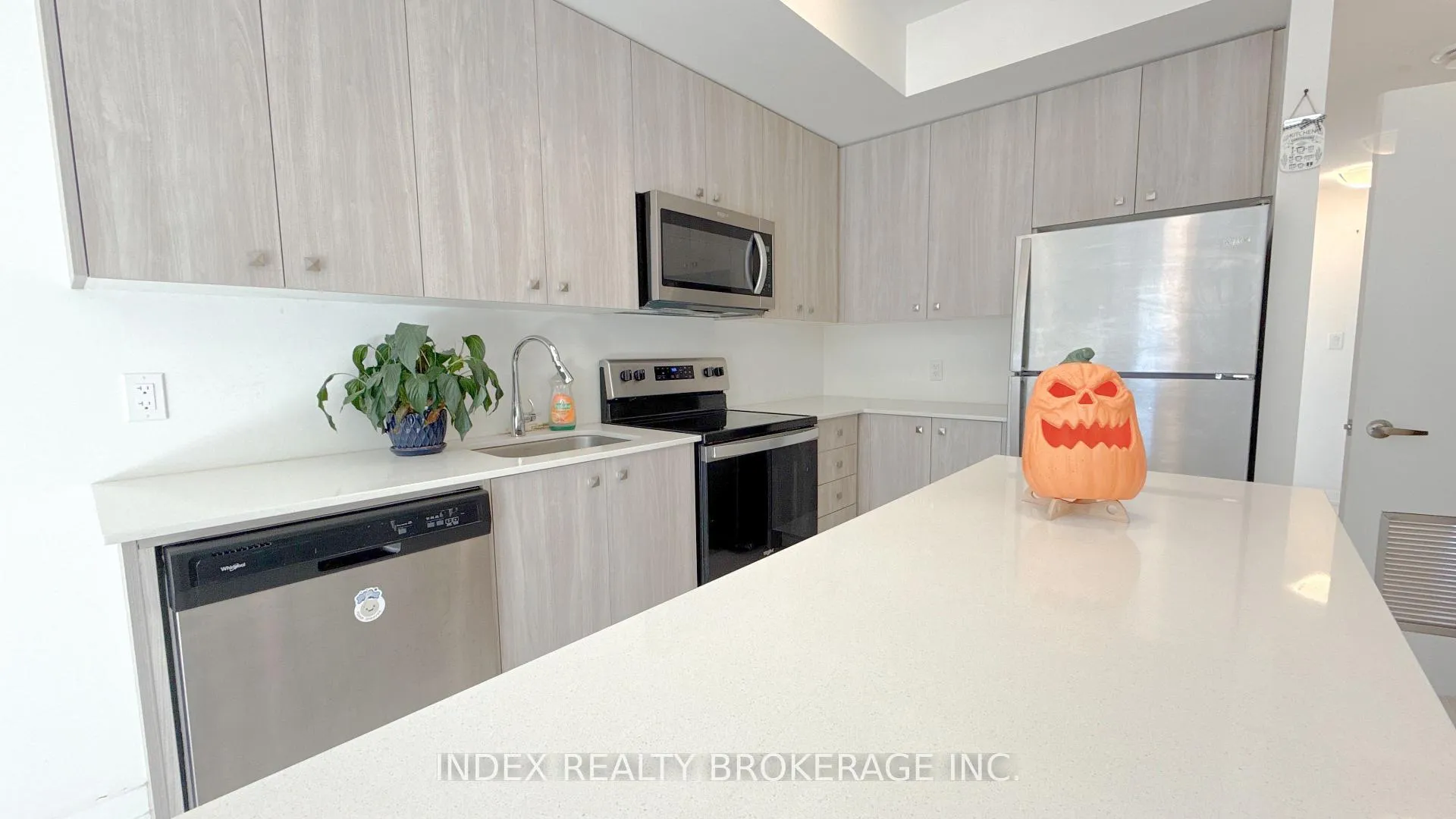 Photo 10 of Unit A2, 10 Palace Street N, Kitchener, Laurentian Hills — HOMEH