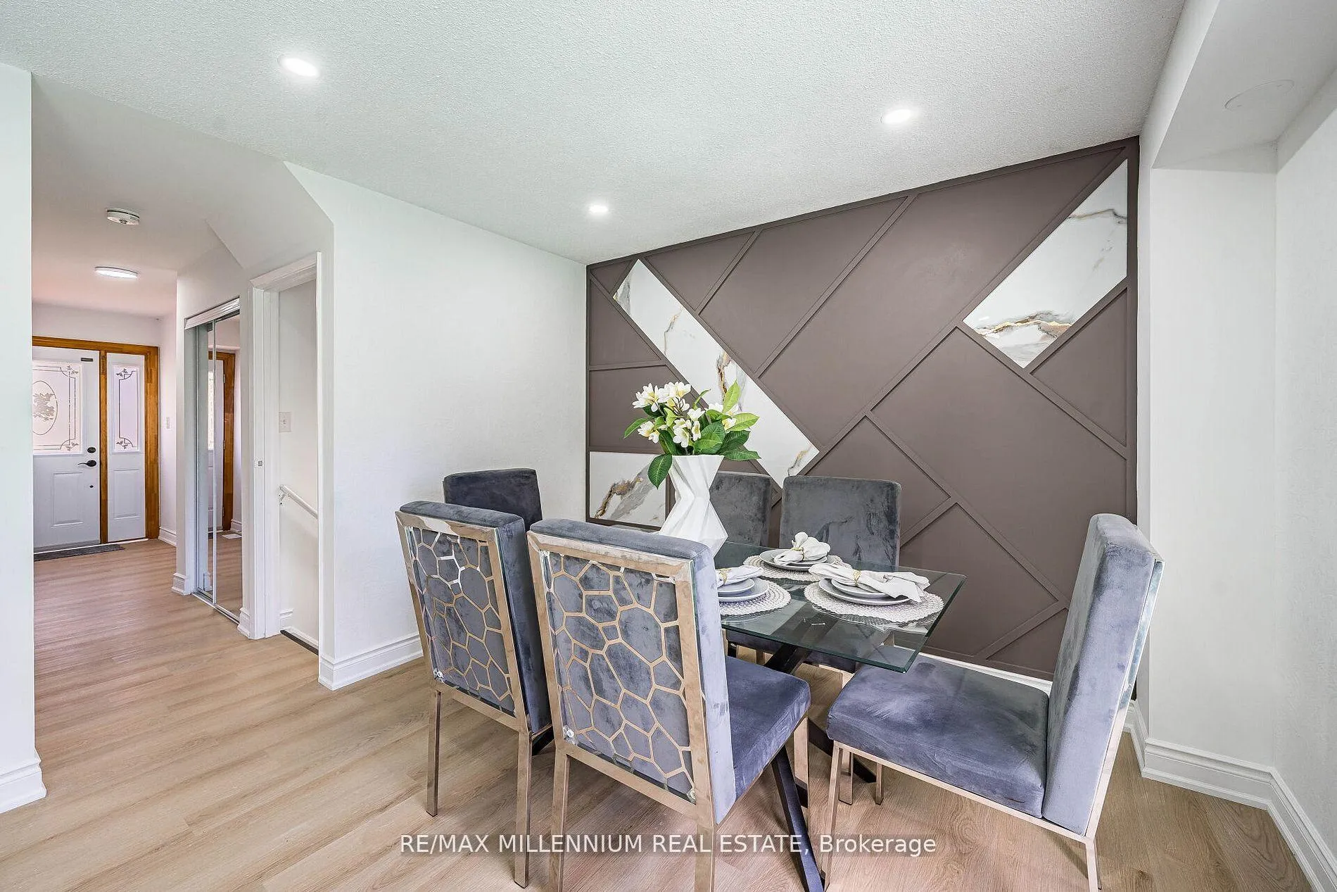 Photo 16 of 985 Central Park Boulevard N, Oshawa, Centennial — HOMEH