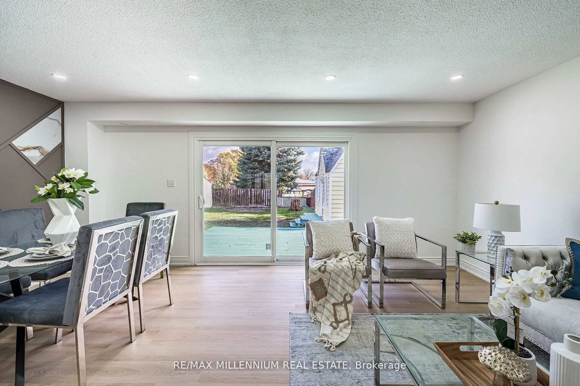 Photo 17 of 985 Central Park Boulevard N, Oshawa, Centennial — HOMEH