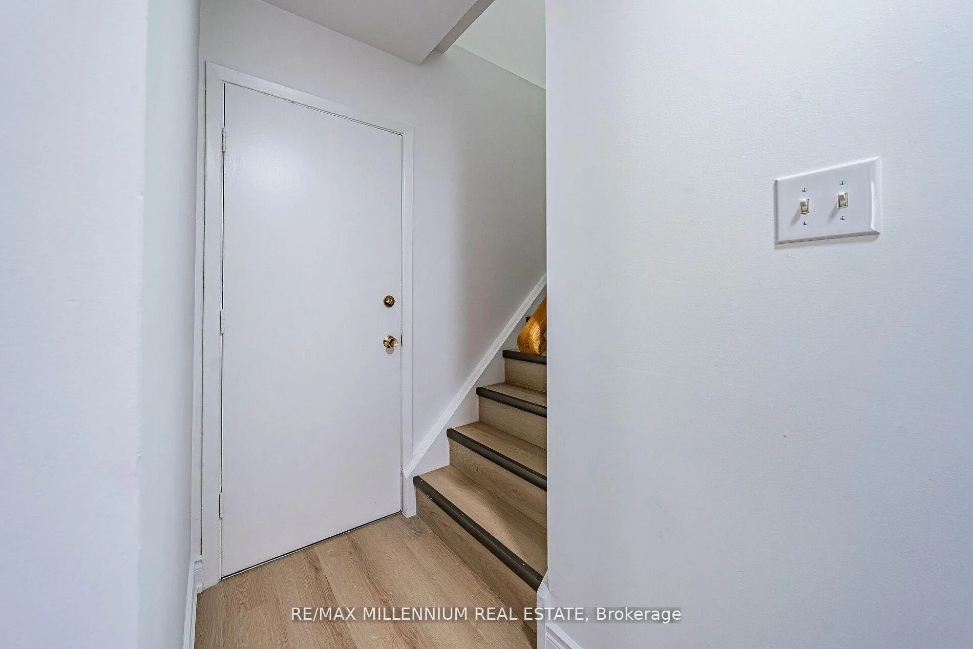 Photo 19 of 985 Central Park Boulevard N, Oshawa, Centennial — HOMEH