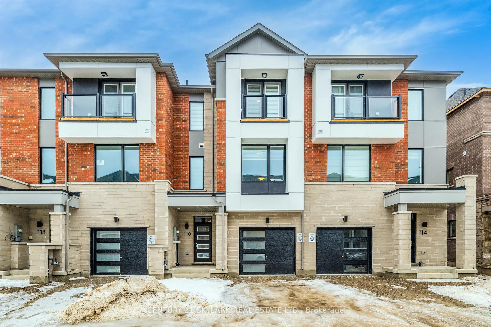 Photo 1 of 116 Pearen Lane, Barrie, Rural Barrie Southwest — HOMEH