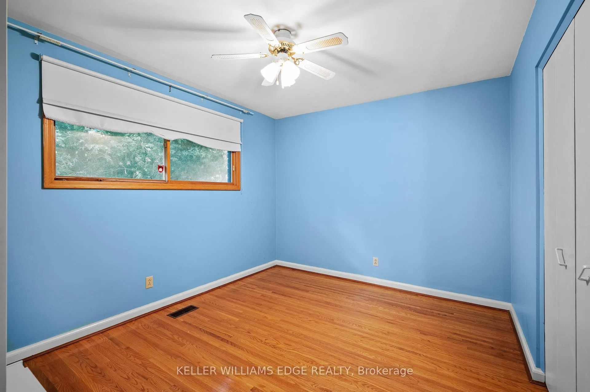 Photo 15 of 38 Osler Drive, Hamilton, Dundas — HOMEH