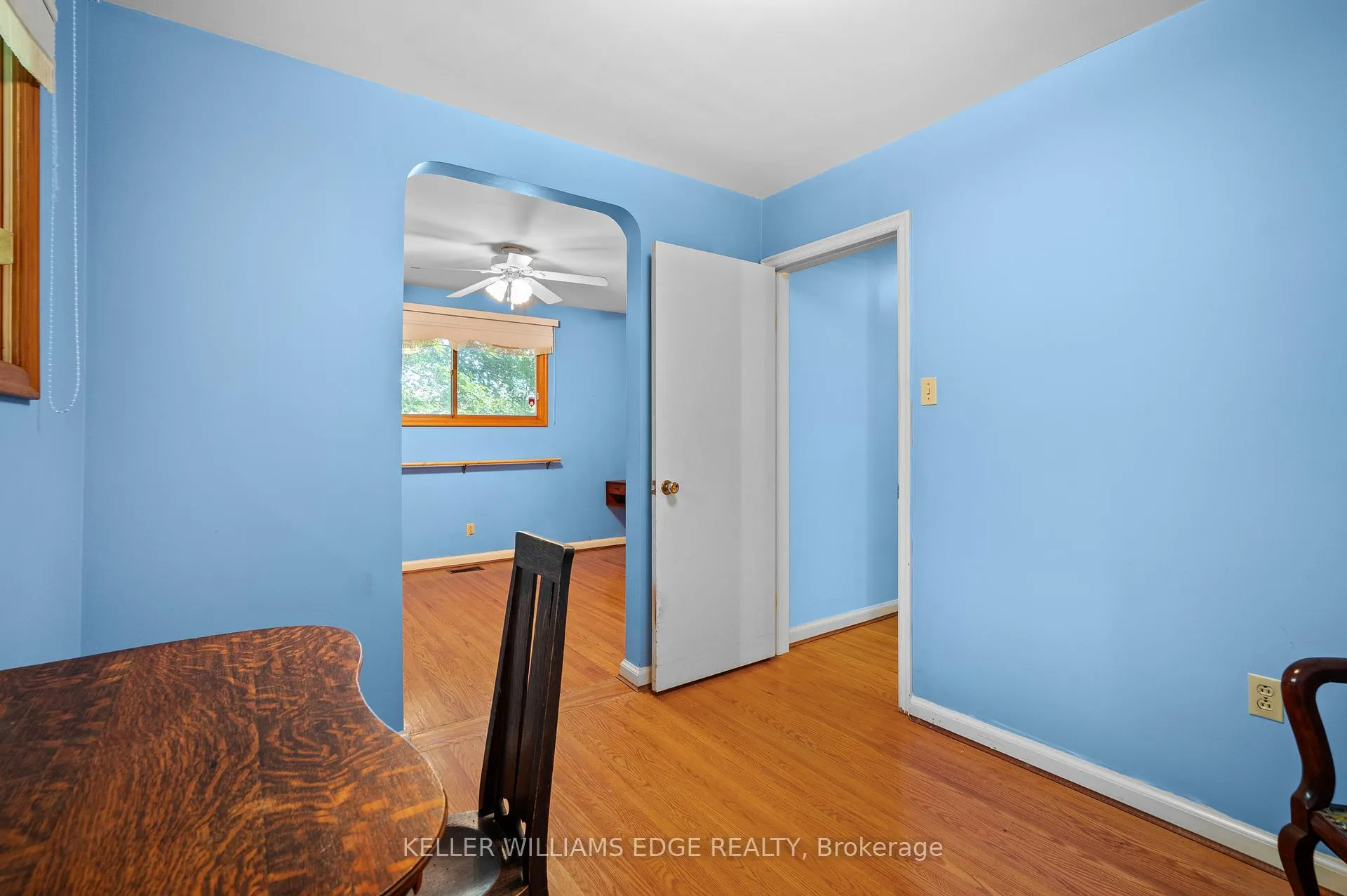 Photo 18 of 38 Osler Drive, Hamilton, Dundas — HOMEH