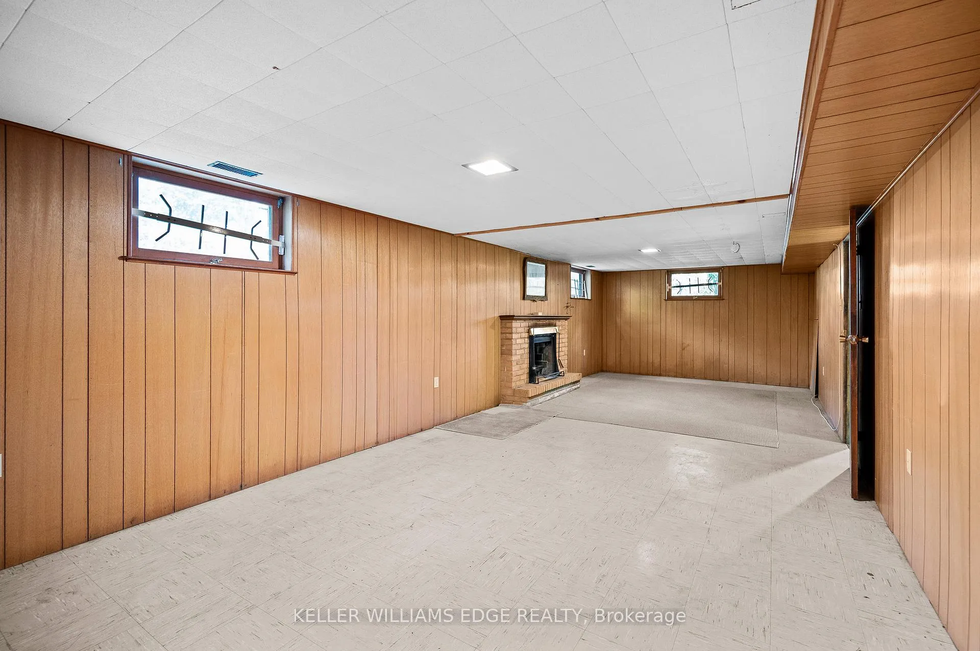 Photo 24 of 38 Osler Drive, Hamilton, Dundas — HOMEH