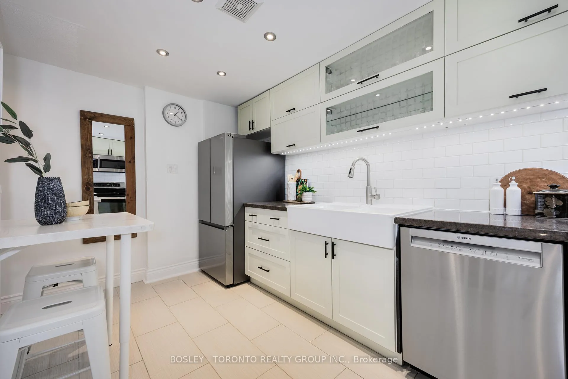 Photo 17 of Unit 25, 1666 Queen Street E, Toronto, Greenwood-Coxwell — HOMEH