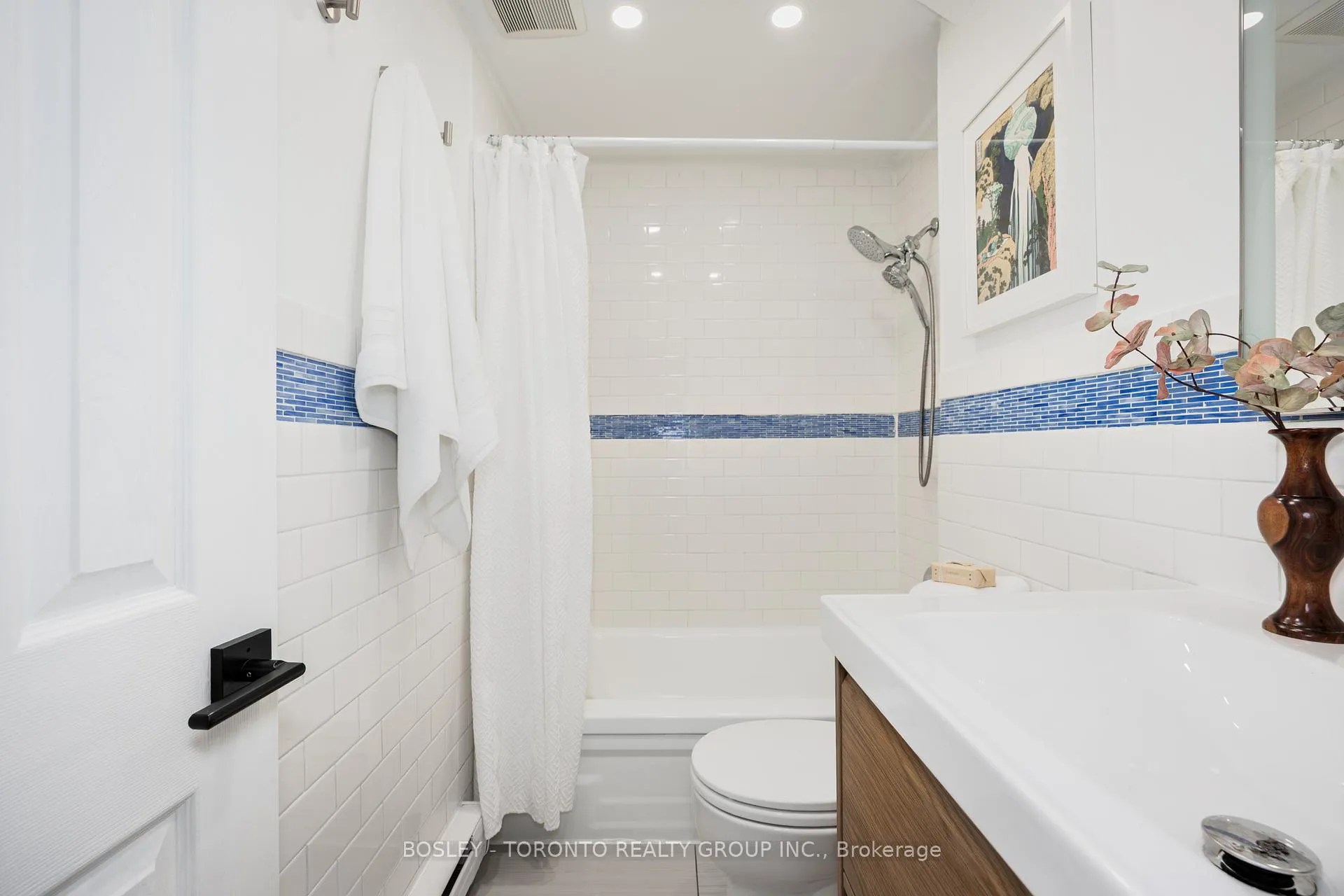 Photo 32 of Unit 25, 1666 Queen Street E, Toronto, Greenwood-Coxwell — HOMEH