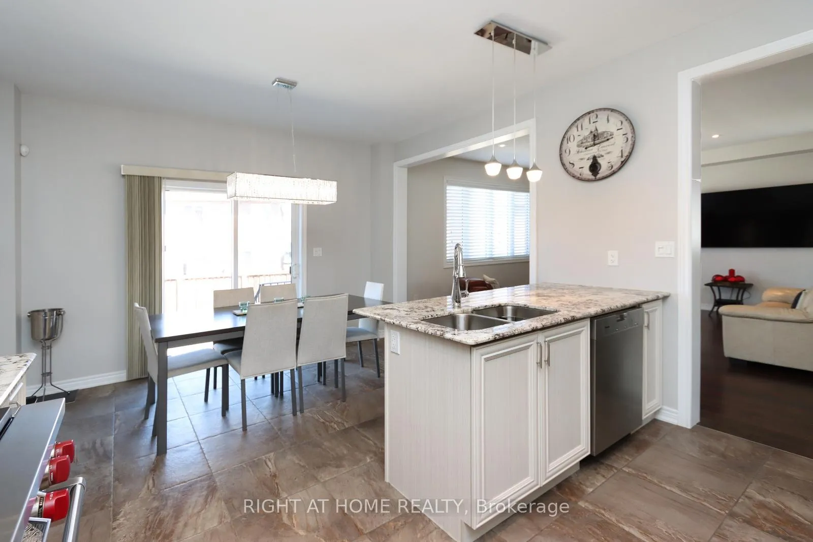 Photo 16 of 149 Vinton Road, Hamilton, Ancaster — HOMEH