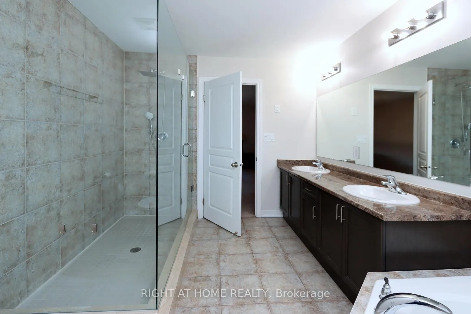 Photo 24 of 149 Vinton Road, Hamilton, Ancaster — HOMEH