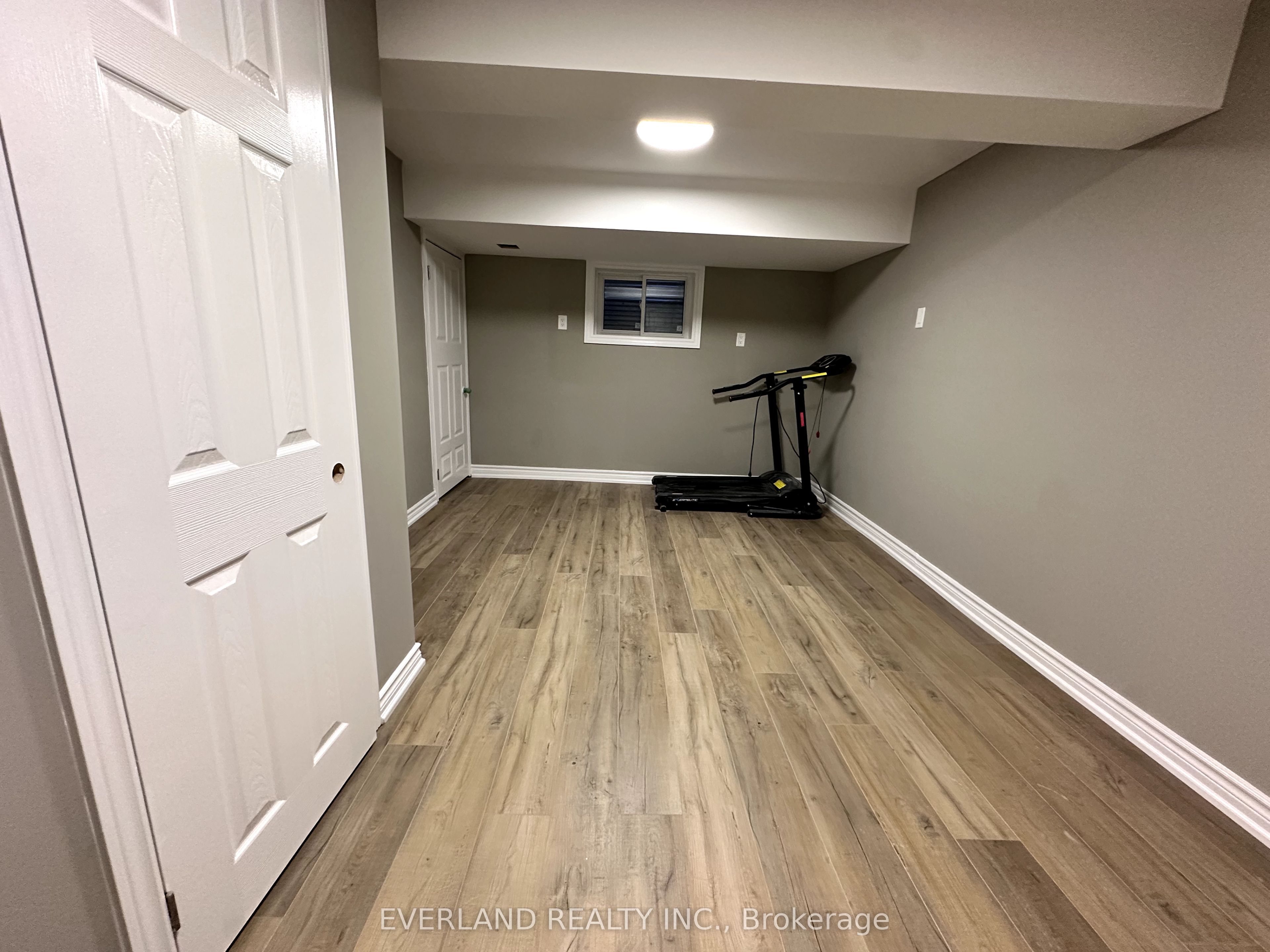 Photo 9 of Unit room, 1144 garner Road, Niagara Falls, Stamford — HOMEH