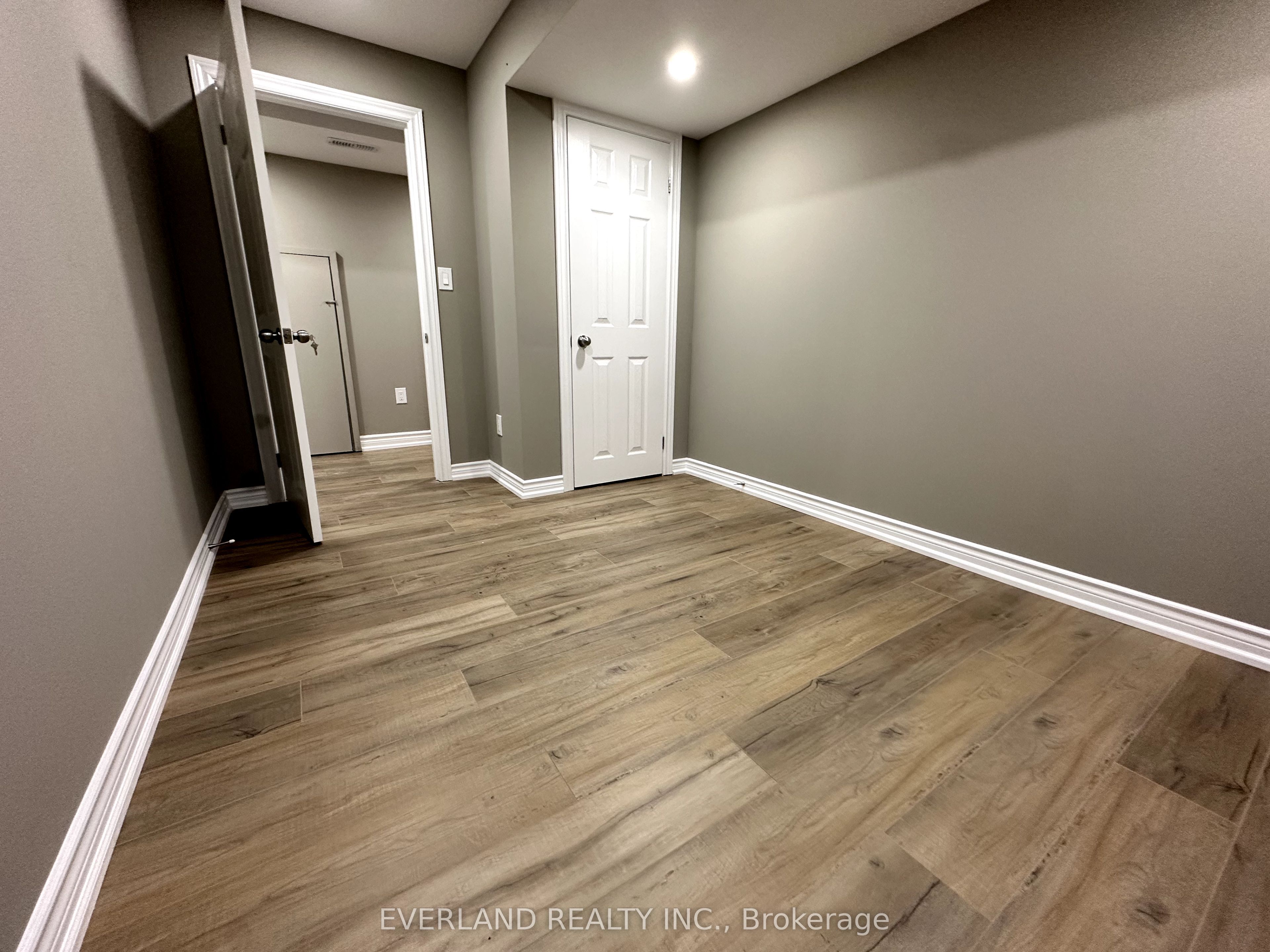 Photo 6 of Unit room, 1144 garner Road, Niagara Falls, Stamford — HOMEH
