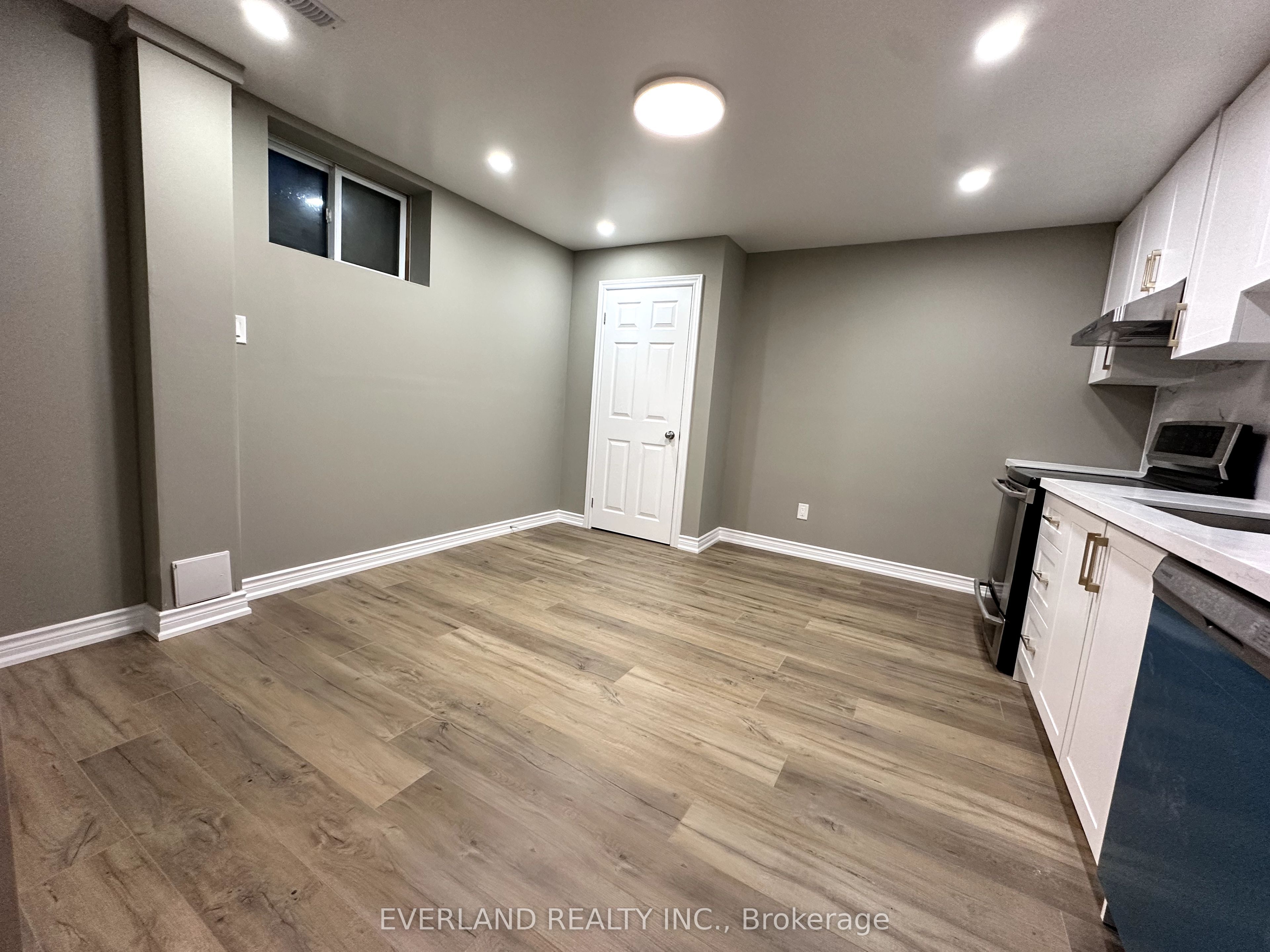 Photo 1 of Unit room, 1144 garner Road, Niagara Falls, Stamford — HOMEH