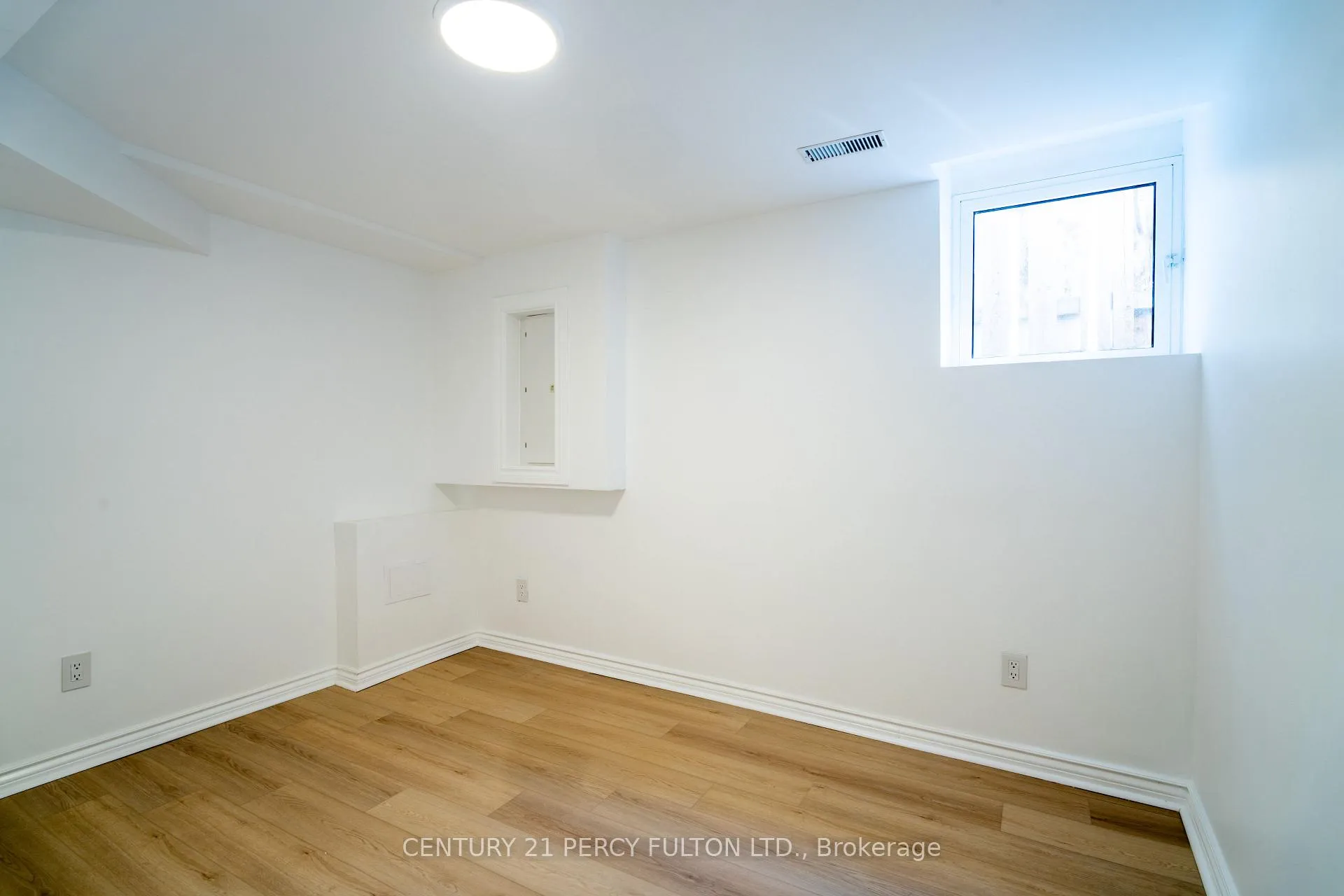 Photo 11 of 1198 Maple Gate Road, Pickering, Liverpool — HOMEH