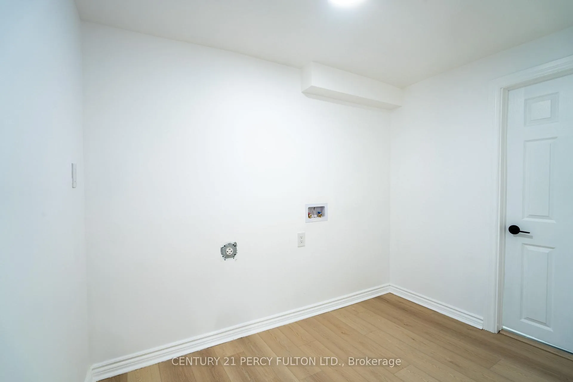 Photo 16 of 1198 Maple Gate Road, Pickering, Liverpool — HOMEH
