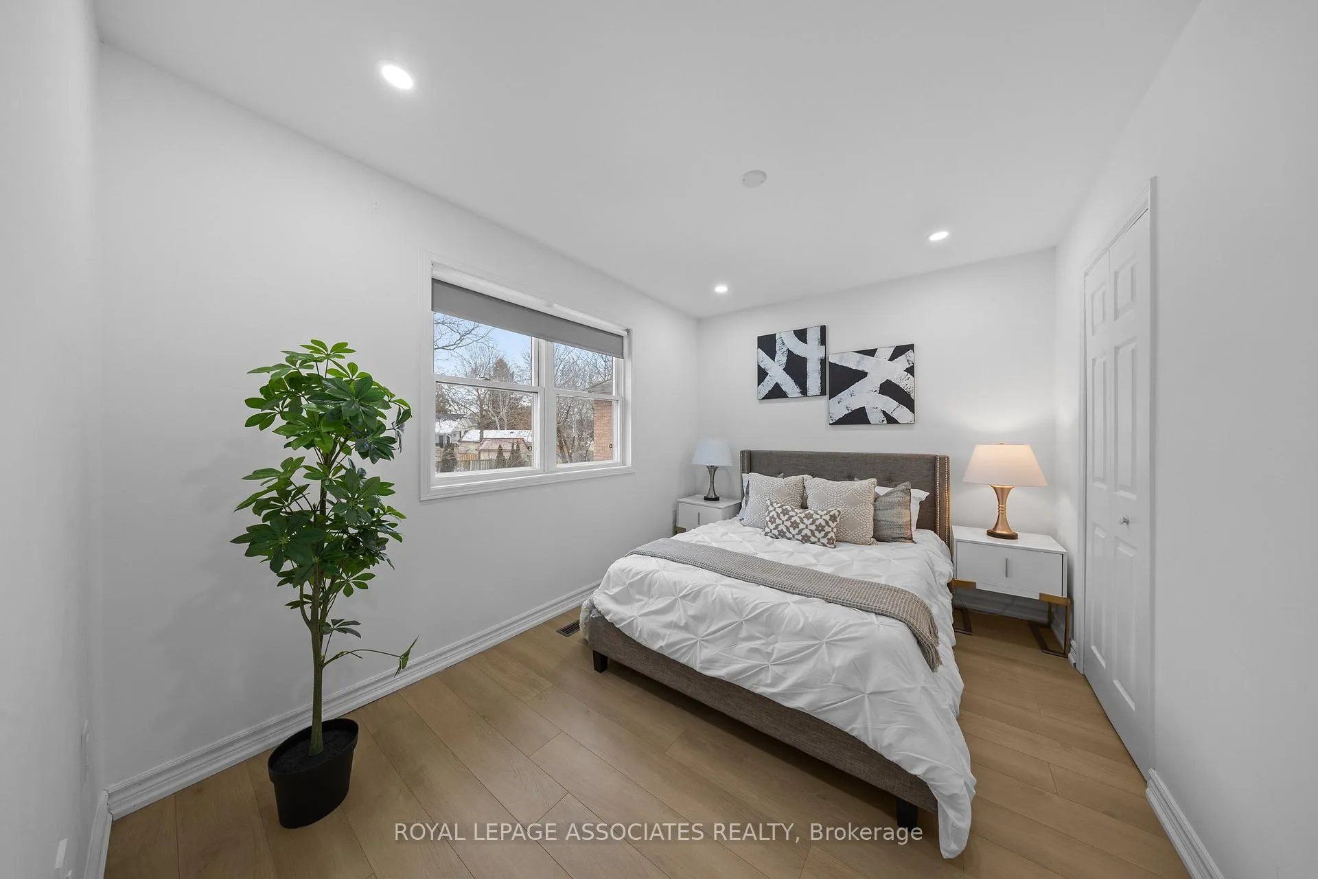 Photo 20 of 8 Angus Drive, Ajax, Central — HOMEH