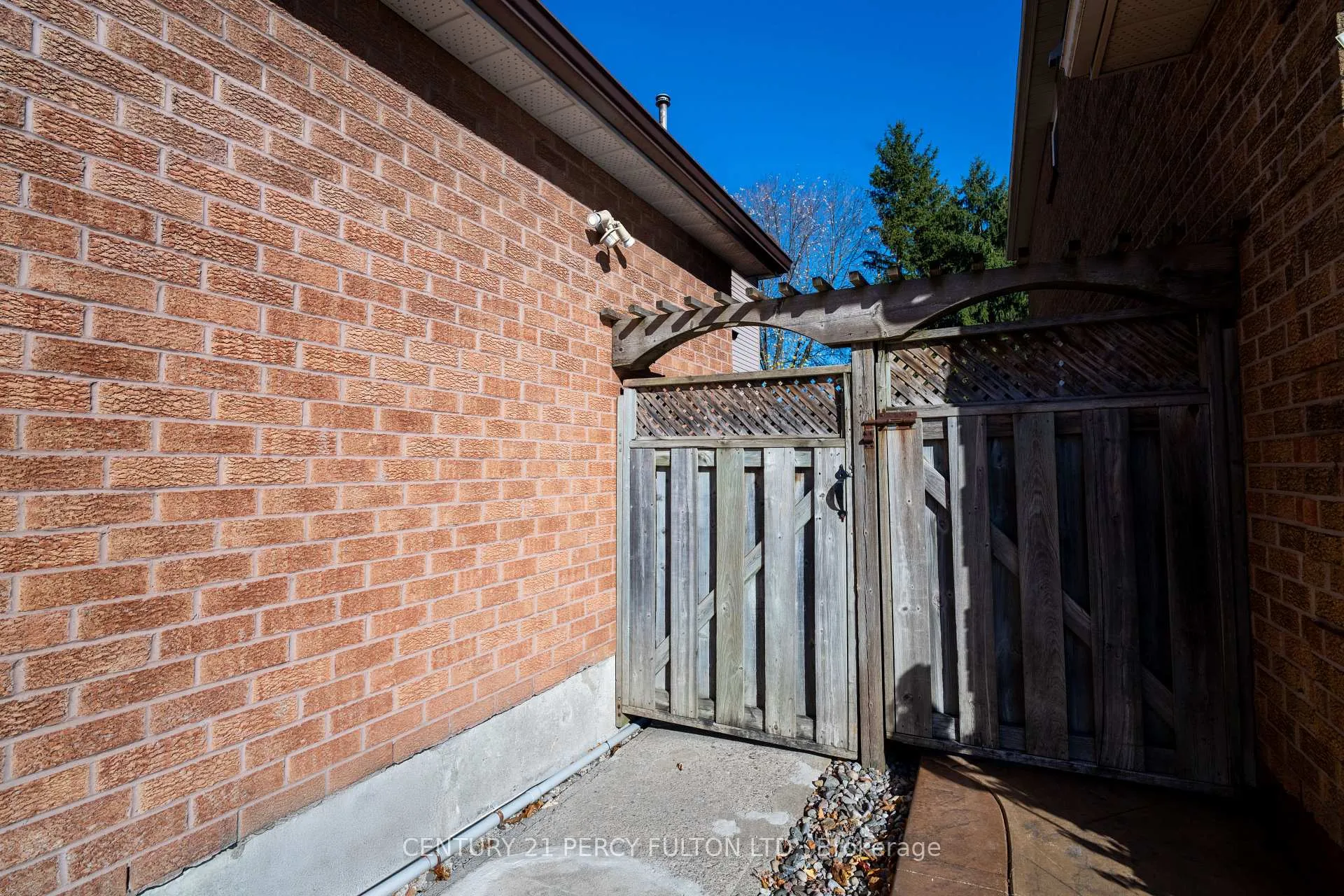 Photo 2 of 1618 Major Oaks Road, Pickering, Brock Ridge — HOMEH