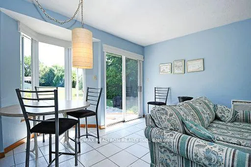 Photo 13 of 589 Lake Drive E, Georgina, Historic Lakeshore Communities — HOMEH