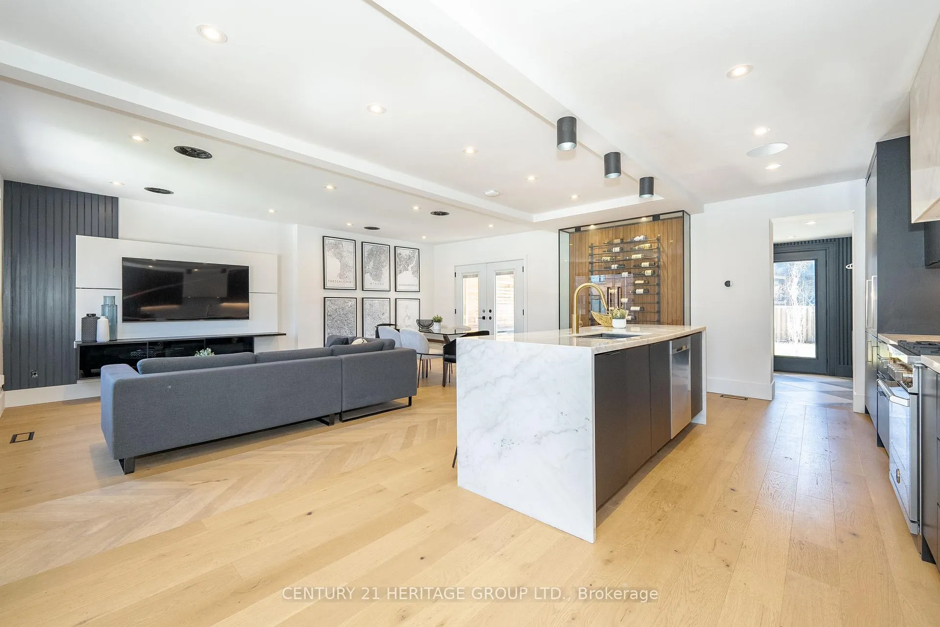 Photo 3 of 48 Denvale Road, Toronto, O'Connor-Parkview — HOMEH
