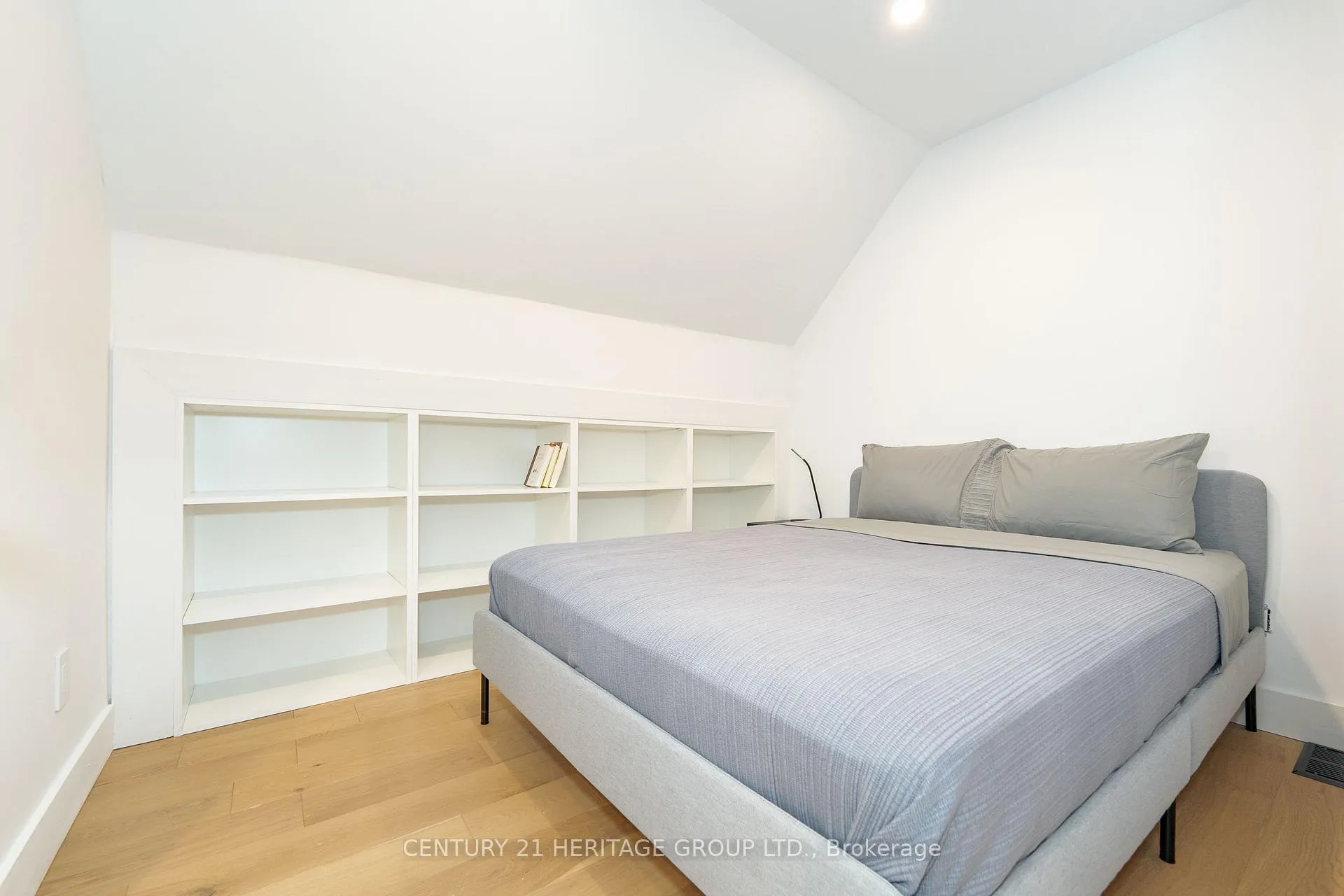 Photo 13 of 48 Denvale Road, Toronto, O'Connor-Parkview — HOMEH
