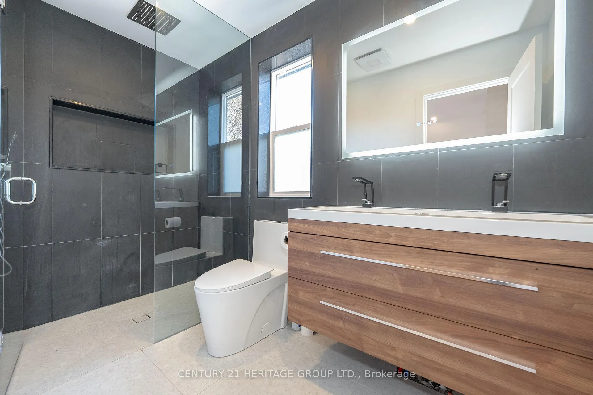Photo 17 of 48 Denvale Road, Toronto, O'Connor-Parkview — HOMEH