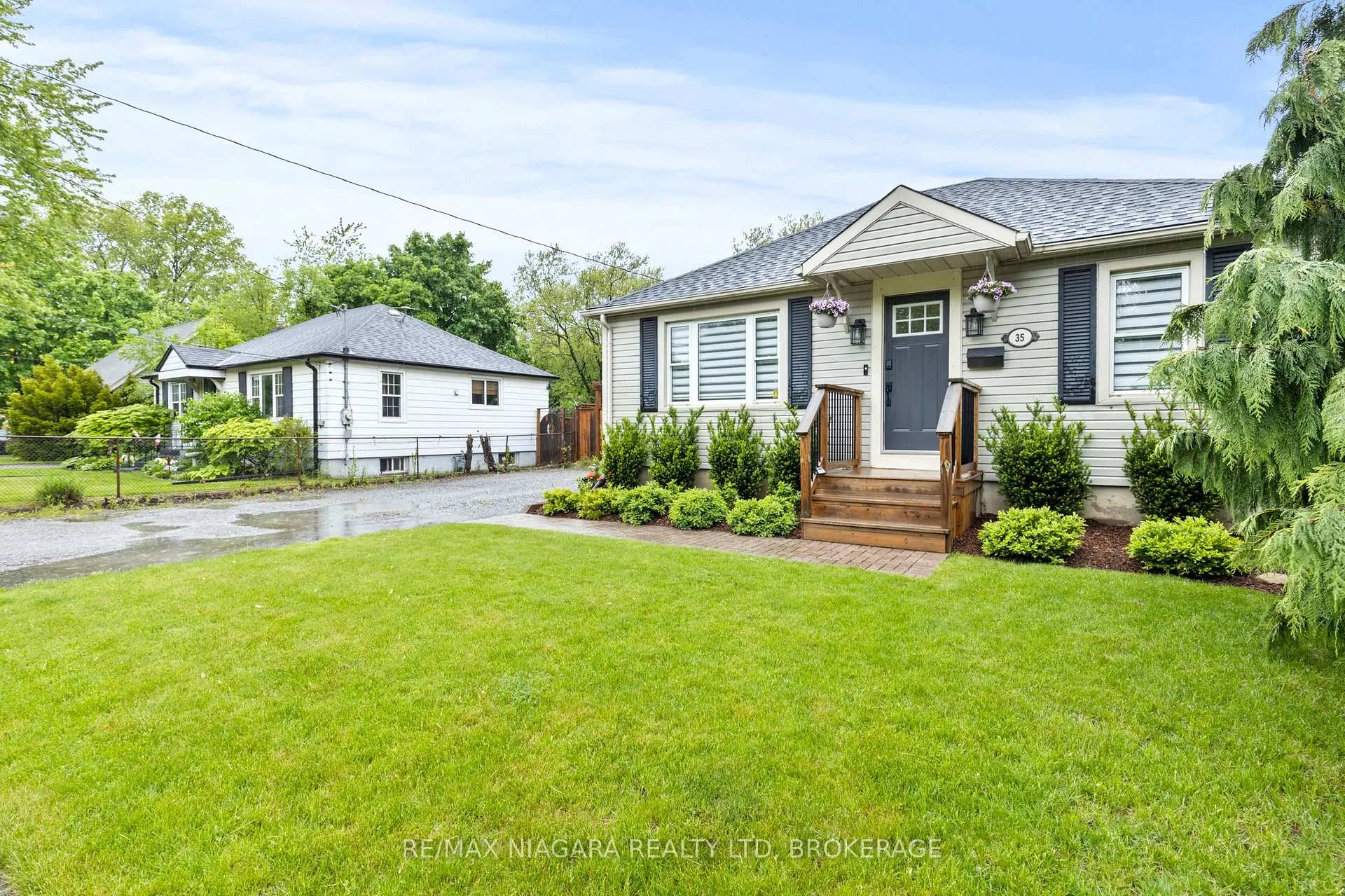 Photo 5 of 35 Tecumseh Street, St. Catharines, Bunting/Linwell — HOMEH