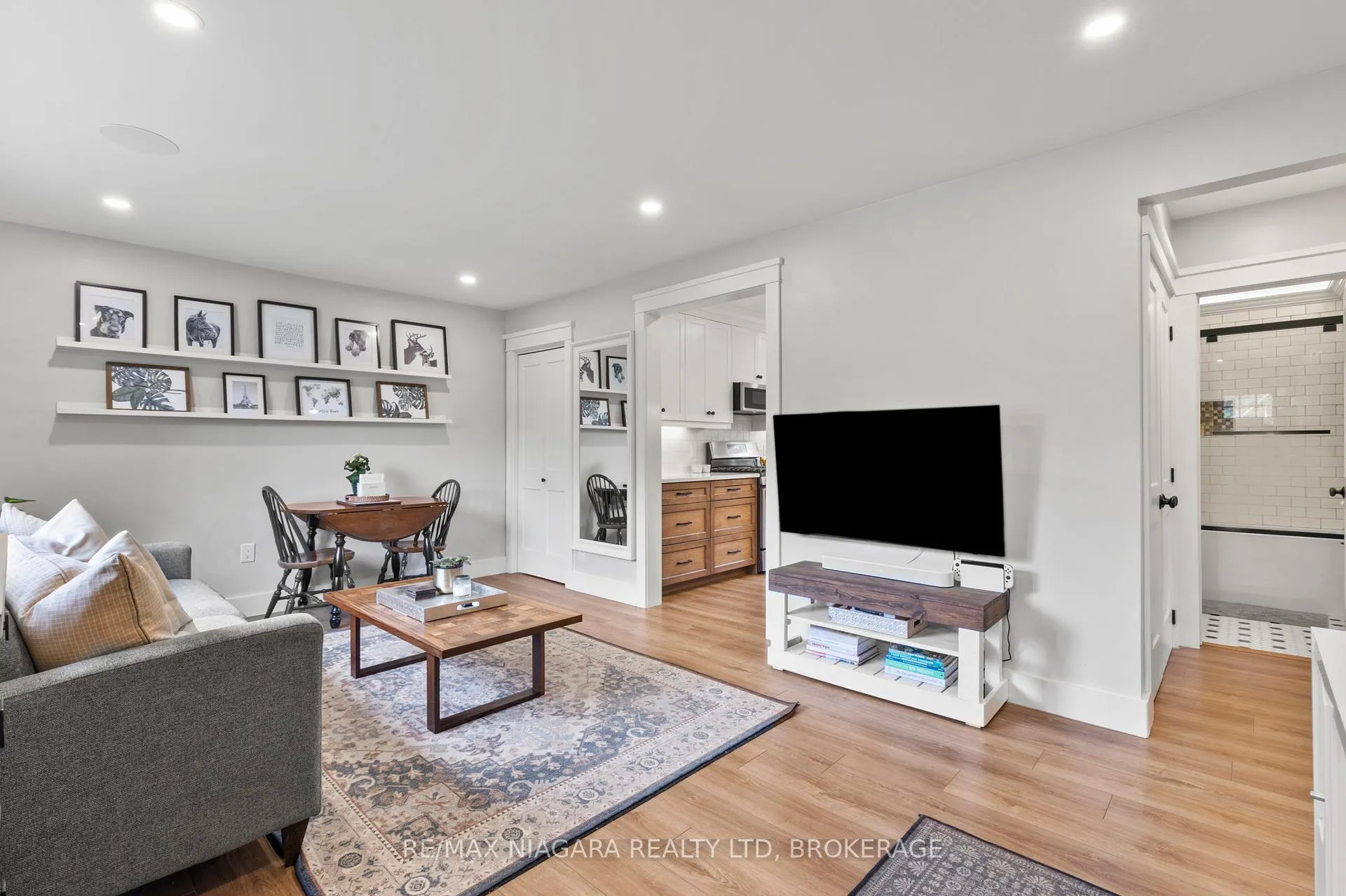 Photo 14 of 35 Tecumseh Street, St. Catharines, Bunting/Linwell — HOMEH