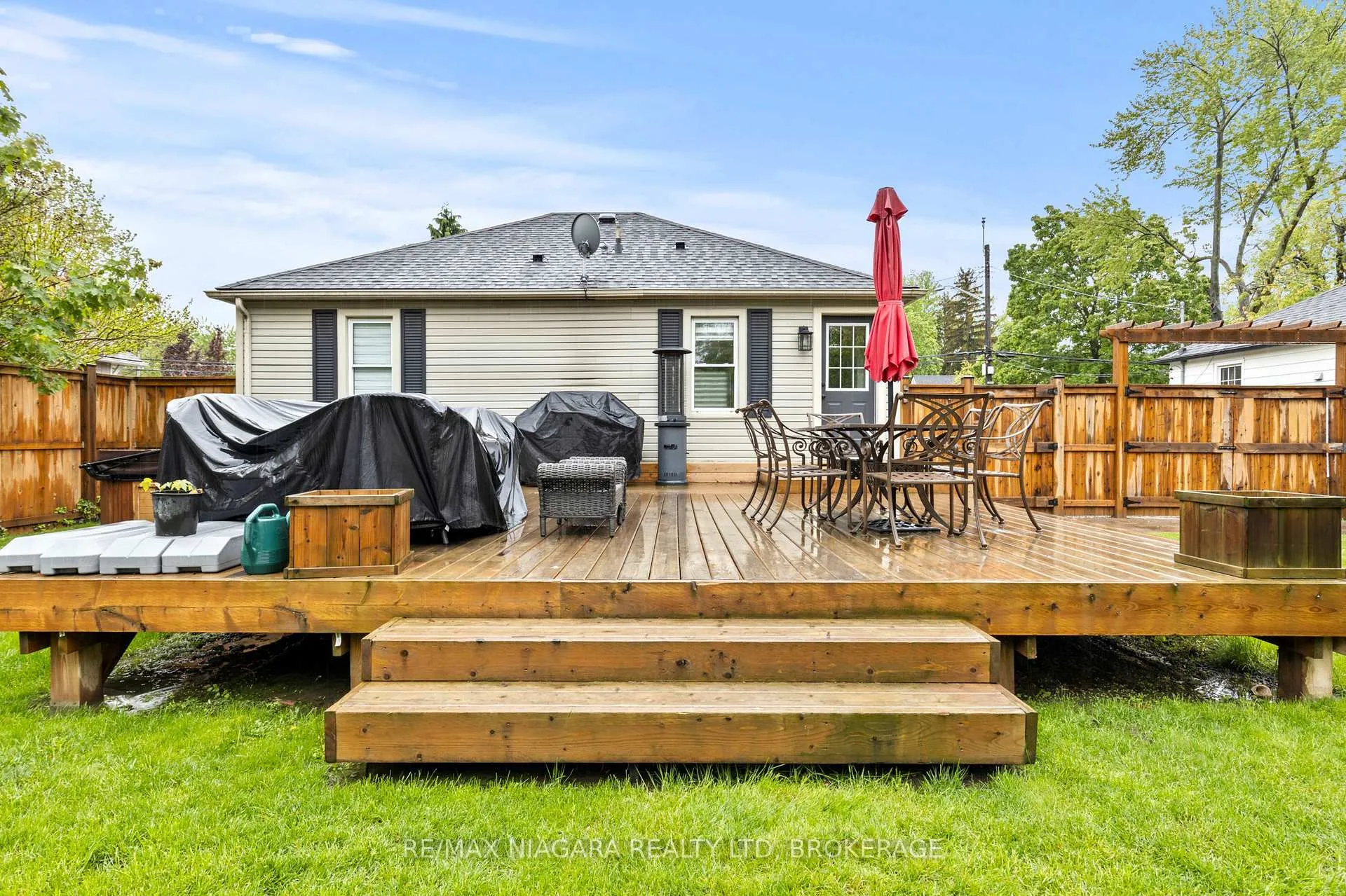 Photo 31 of 35 Tecumseh Street, St. Catharines, Bunting/Linwell — HOMEH