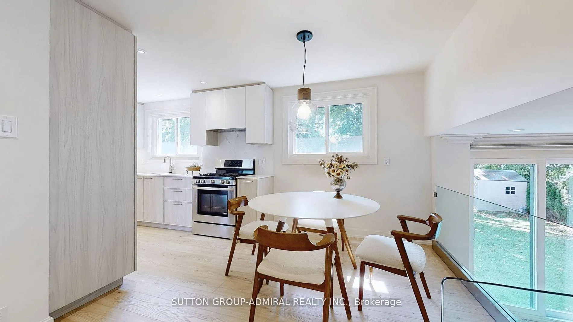 Photo 17 of 25 Silver Aspen Drive, Markham, Royal Orchard — HOMEH