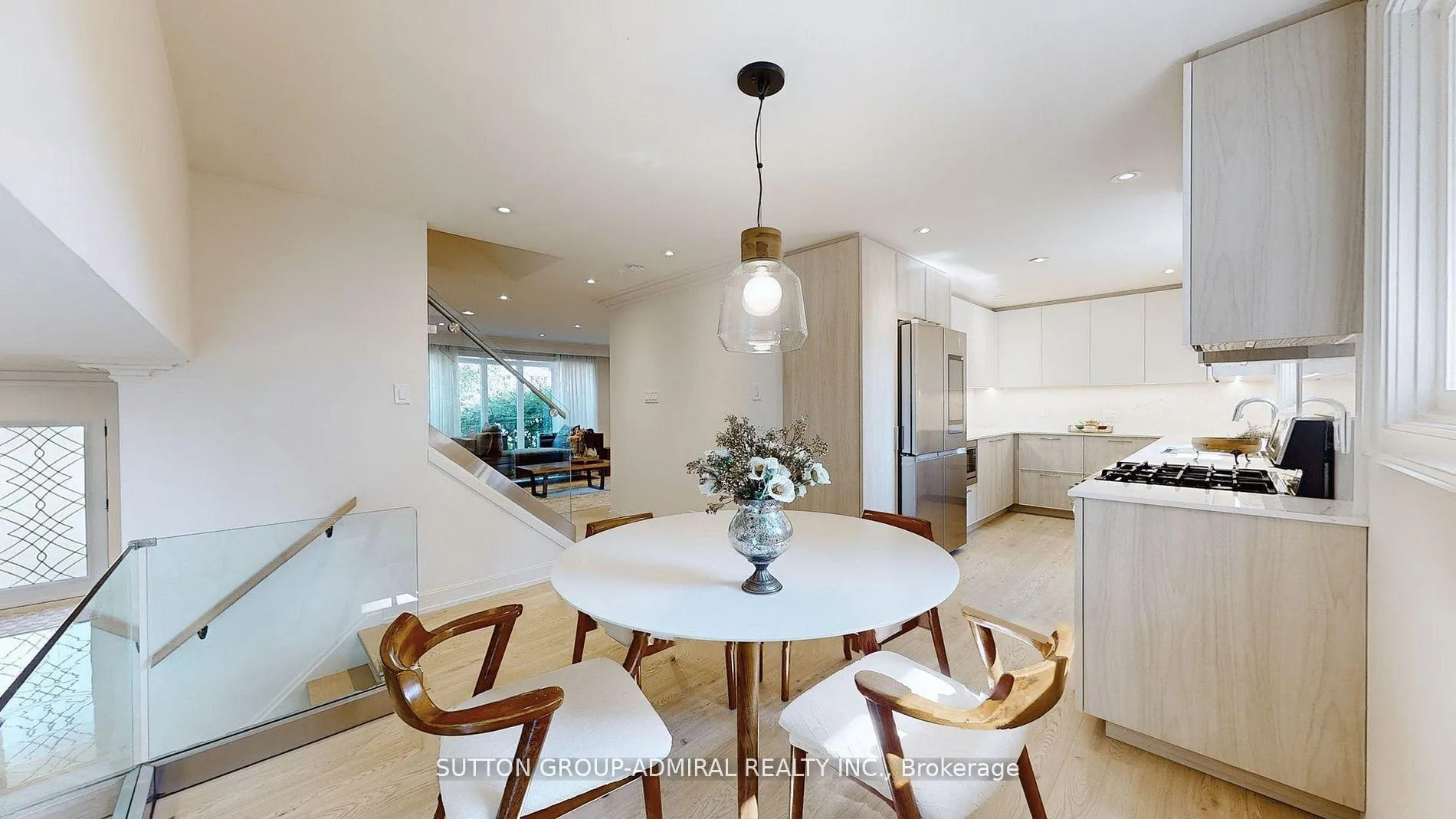 Photo 19 of 25 Silver Aspen Drive, Markham, Royal Orchard — HOMEH