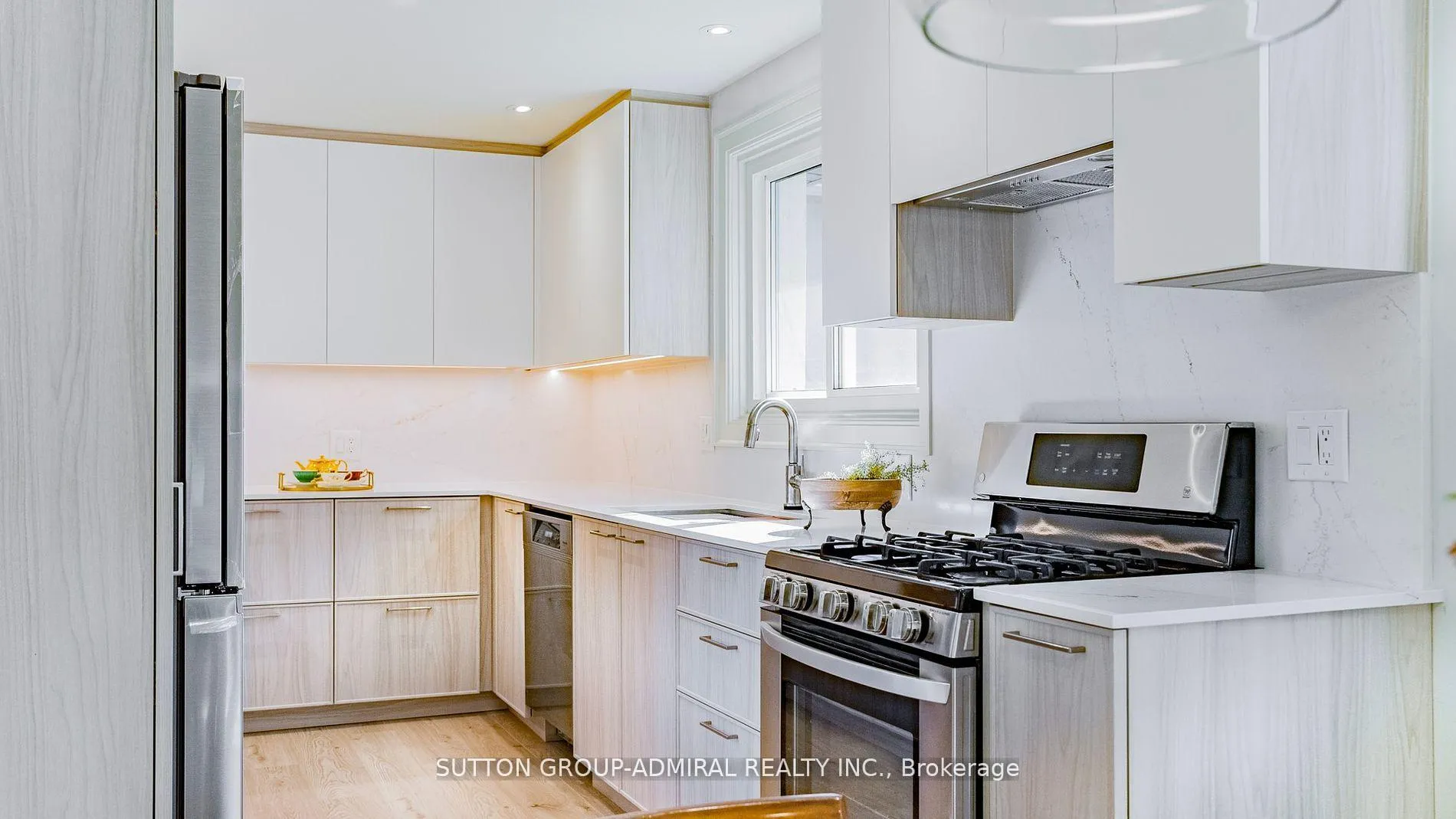 Photo 21 of 25 Silver Aspen Drive, Markham, Royal Orchard — HOMEH