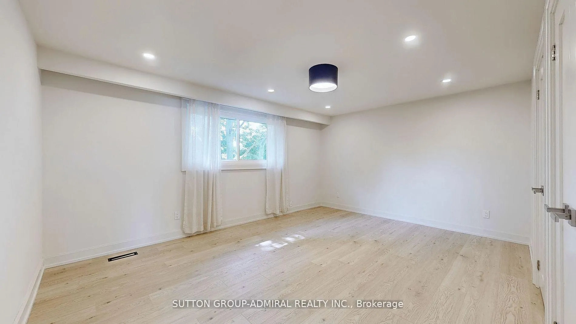 Photo 24 of 25 Silver Aspen Drive, Markham, Royal Orchard — HOMEH